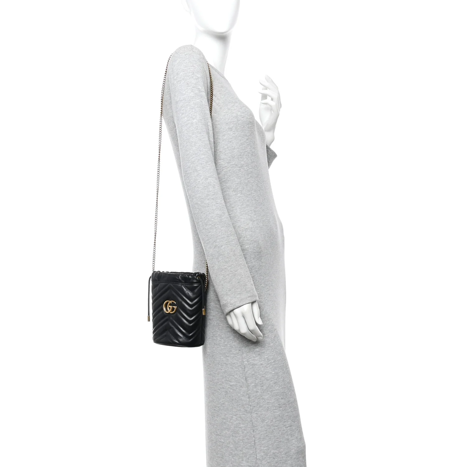 Calfskin Matelasse Mini GG Marmont 2.0 Bucket Bag Black - Image 2
