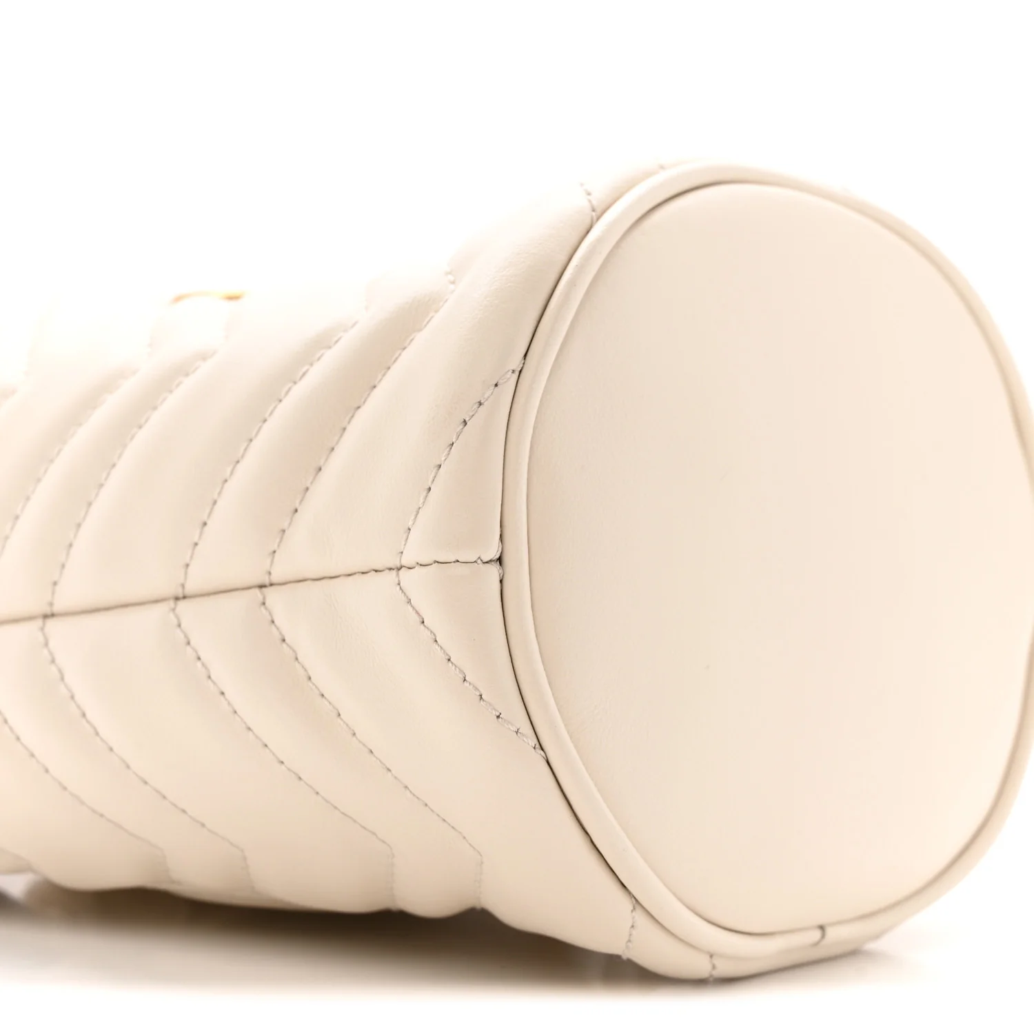 Calfskin Matelasse Mini GG Marmont 2.0 Bucket Bag White - Image 9