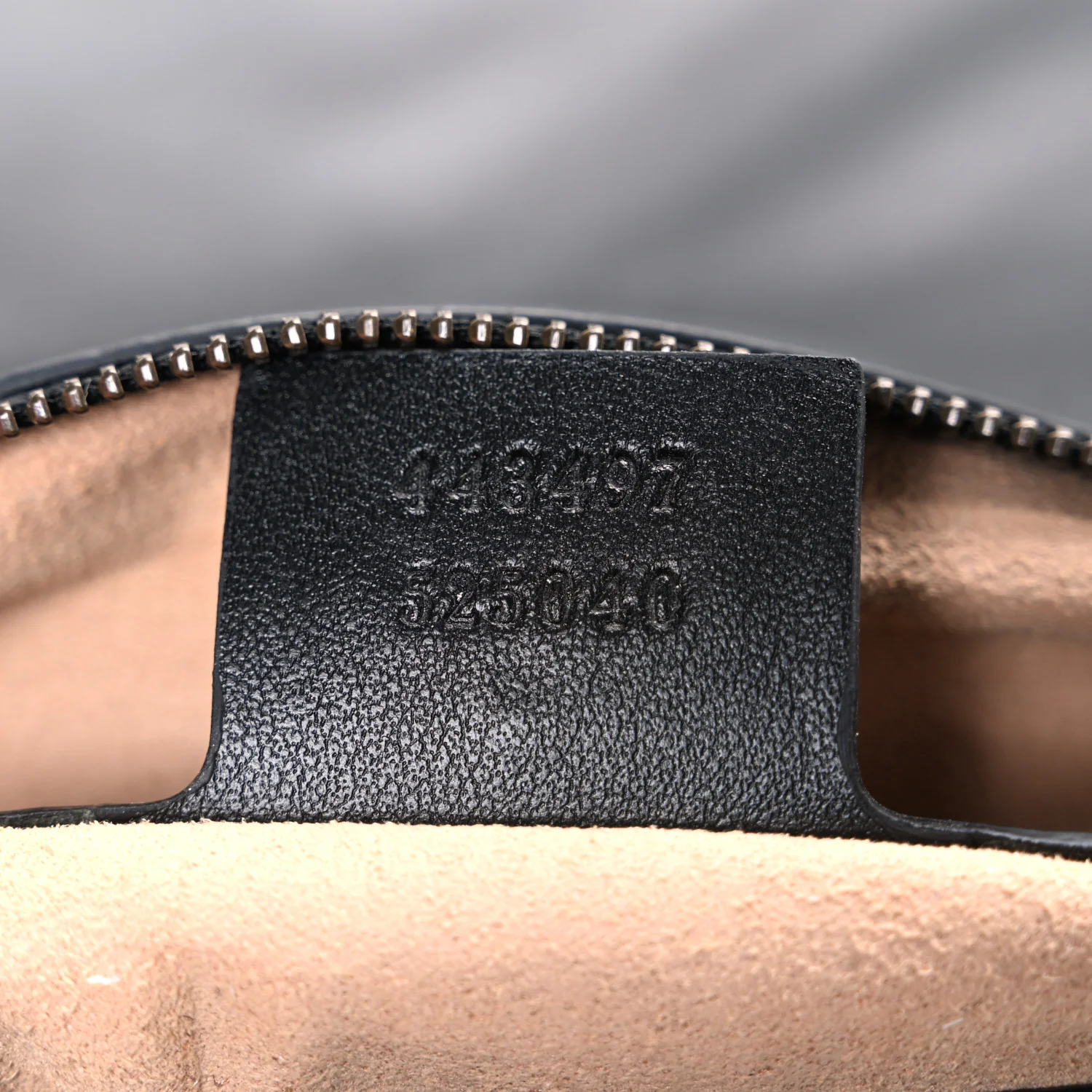Calfskin Matelasse Small GG Marmont Shoulder Bag Black - Image 7