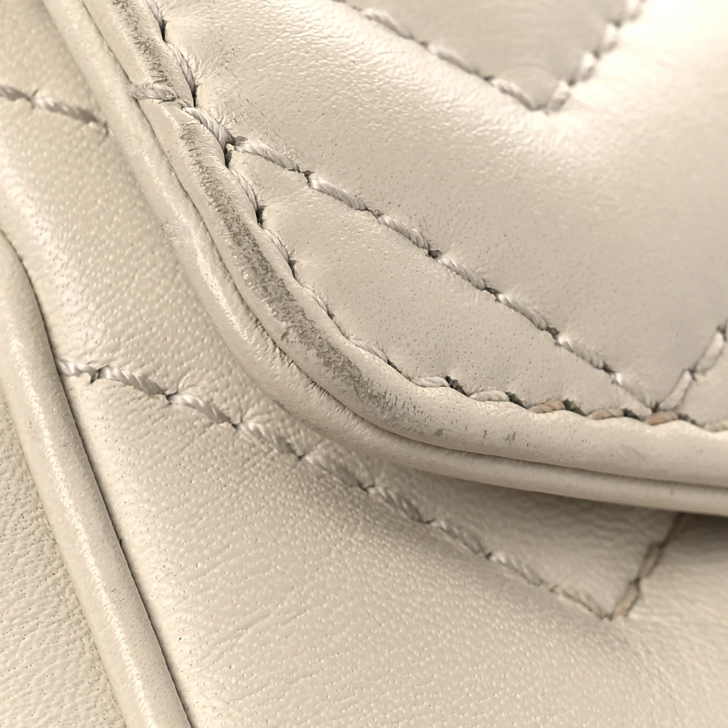 Calfskin Matelasse Super Mini GG Marmont Shoulder Bag White - Image 14