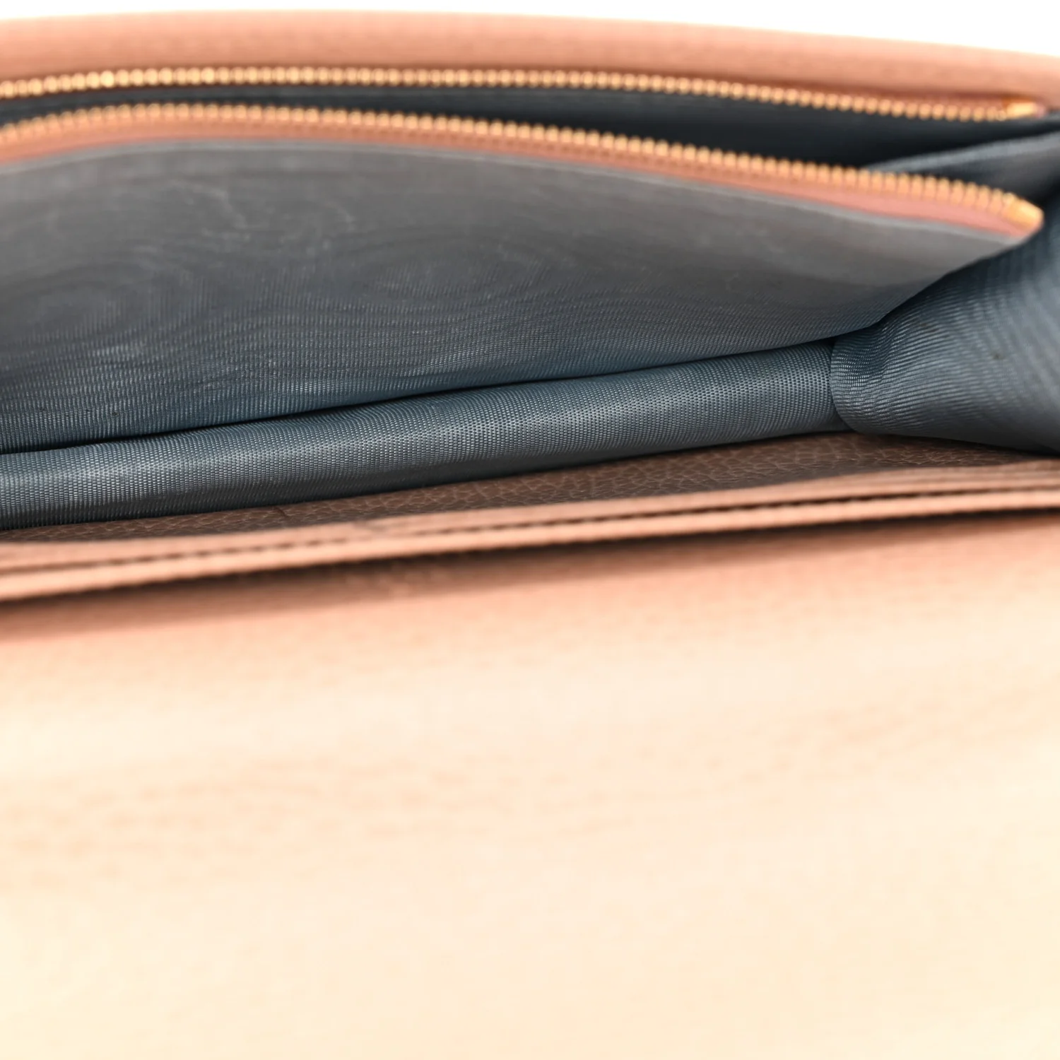 Dollar Calfskin Mini GG Marmont Chain Wallet Grey Light Pink - Image 5