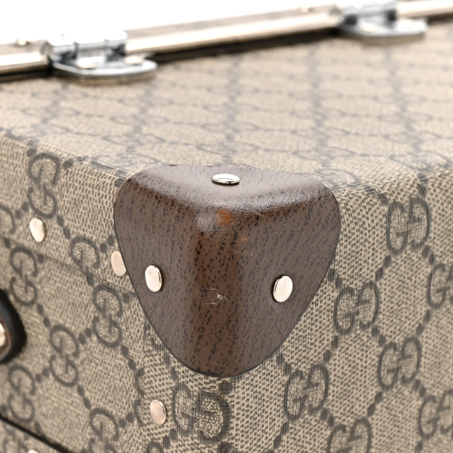 GG Supreme Monogram Globe-Trotter Beauty Case Brown - Image 12