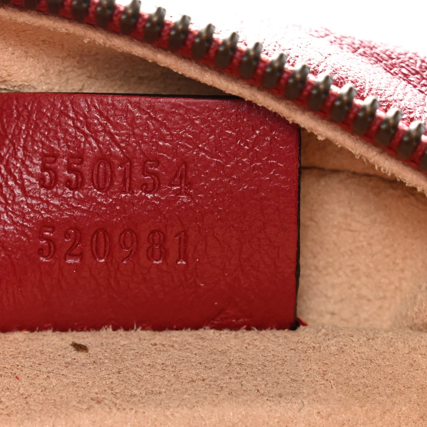 Glazed Calfskin Matelasse Heart Mini GG Marmont Round Shoulder Bag Romantic Cerise - Image 7