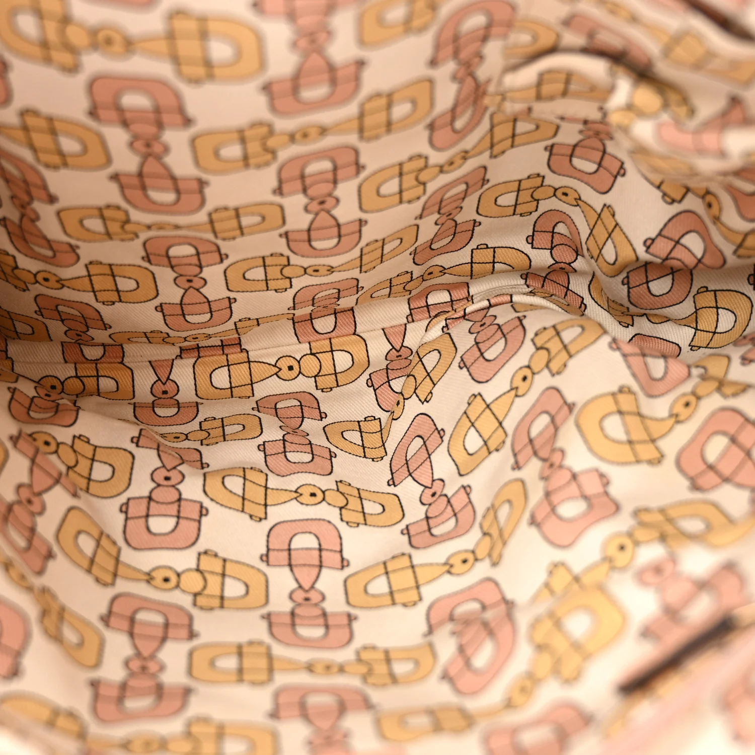 Guccissima Large D Gold Hobo Pink - Image 5