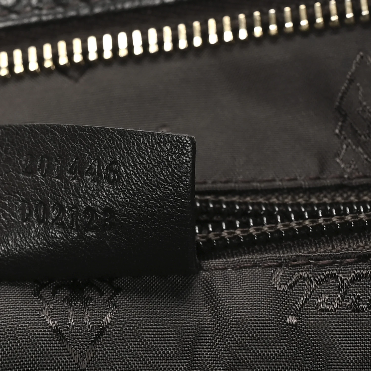 Guccissima Medium Flat Messenger Bag Black - Image 7