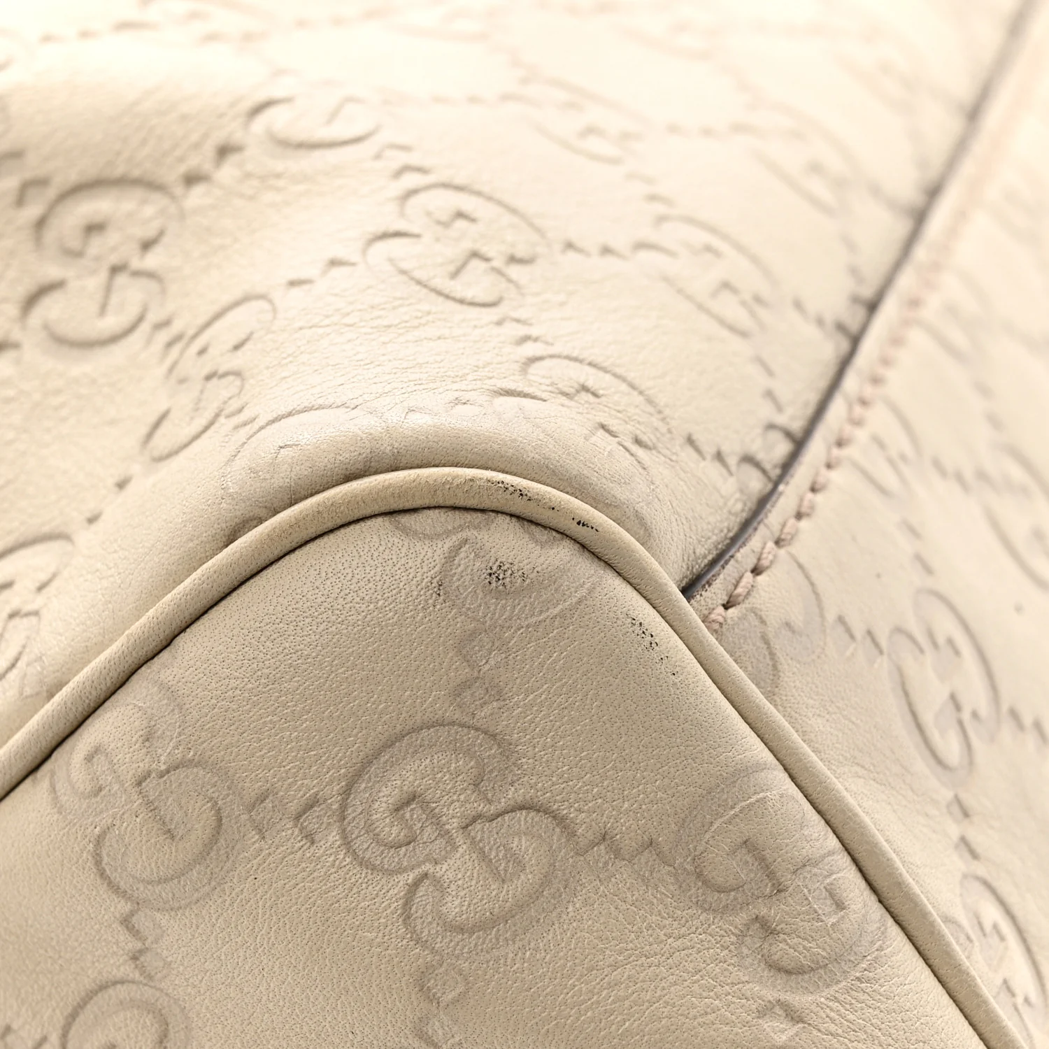 Guccissima Medium Sukey Tote Mystic White - Image 14