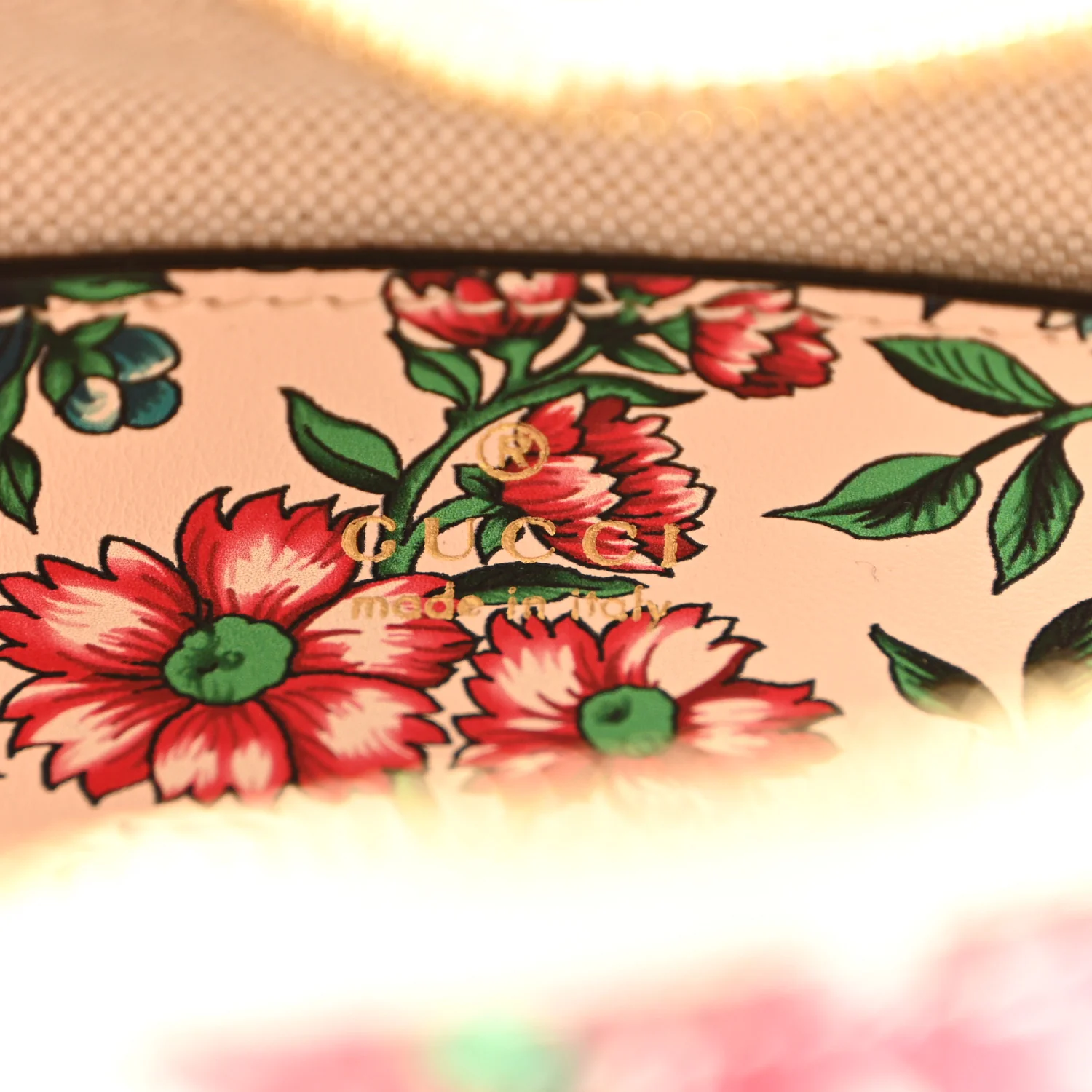 Matelasse Diagonal Brit Roses Print Mini Interlocking G Heart Shoulder Bag Multicolor - Image 7
