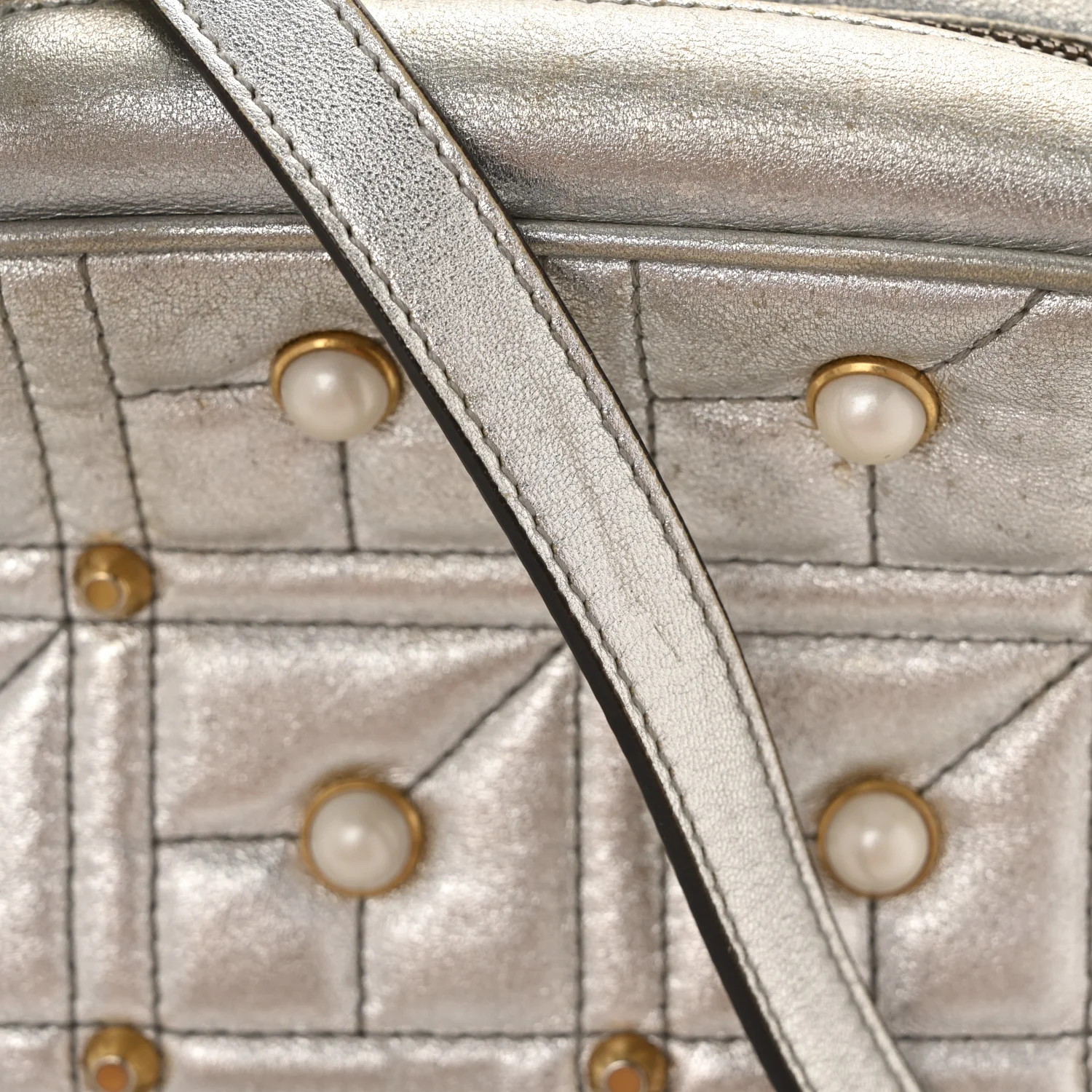 Metallic Calfskin Matelasse Studded Small Pearly GG Marmont Chain Shoulder Bag Silver - Image 12