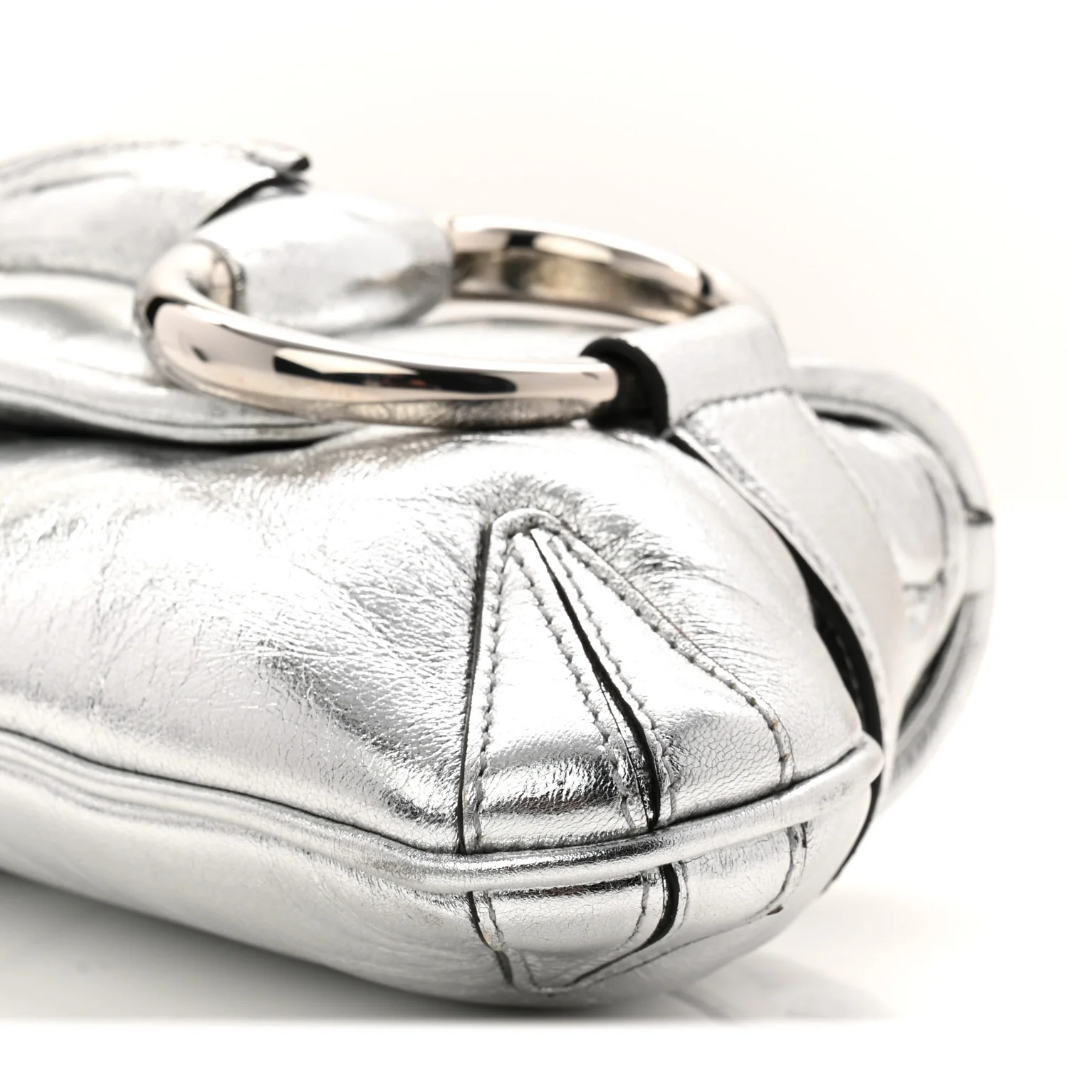 Metallic Nappa Vertical Matelasse Medium Maxi Horsebit Chain Shoulder Bag Silver - Image 10