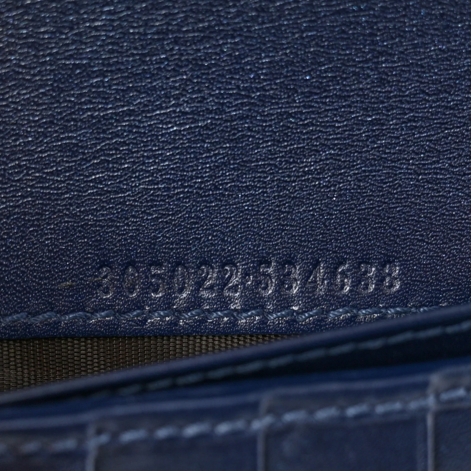 Metallic Patent Microguccissima Signature Chain Wallet Navy - Image 8