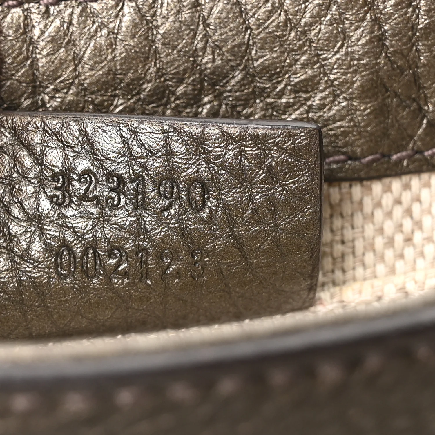 Metallic Pebbled Calfskin Small Soho Flap Crossbody Sasso - Image 7