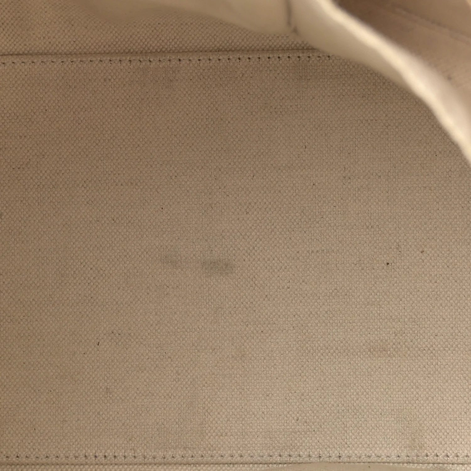 Monogram Medium Lovely Heart Hobo Off White - Image 5