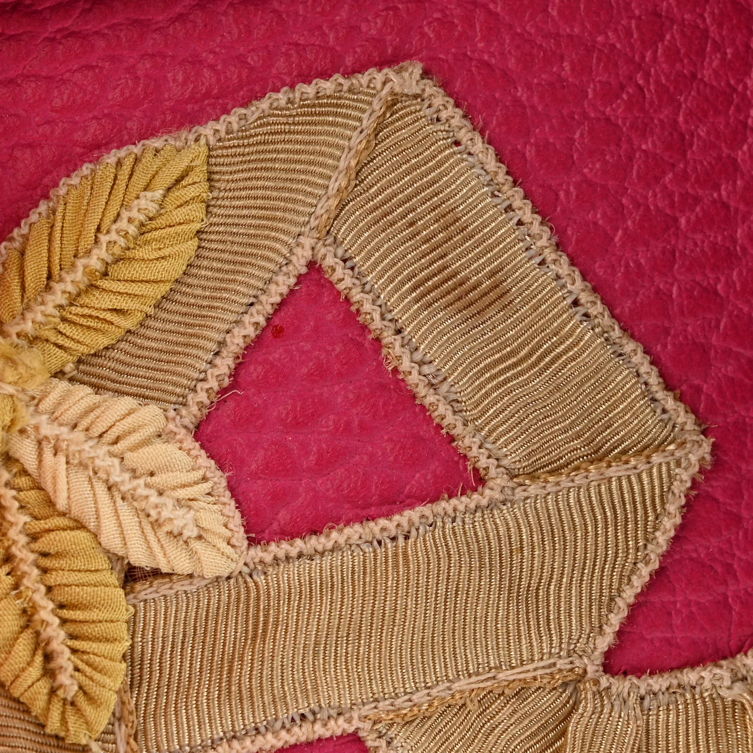 Pebbled Calfskin Embellished Guccify Small Dionysus Shoulder Bag Rosa - Image 14