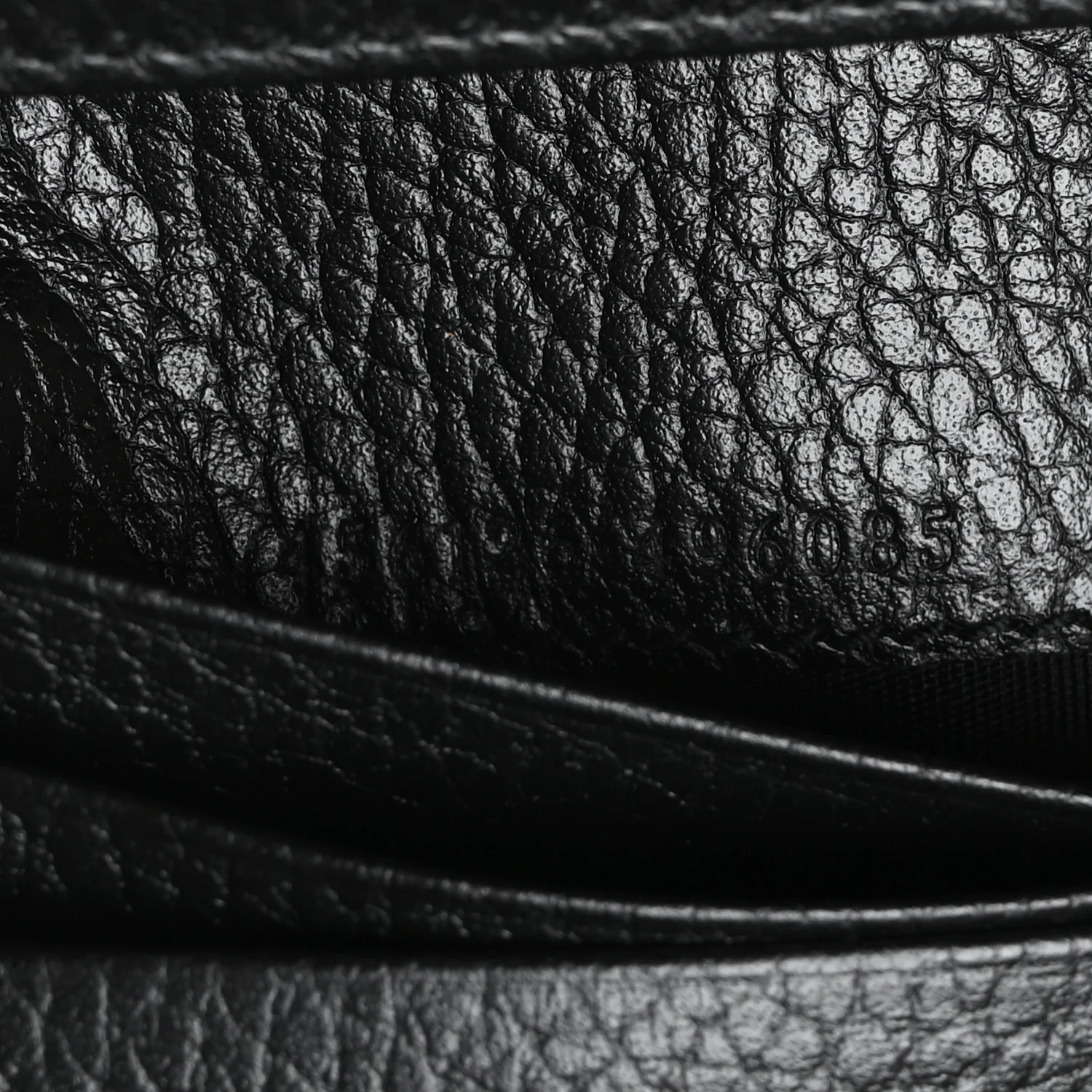 Pebbled Calfskin GG Marmont Card Case Black - Image 7