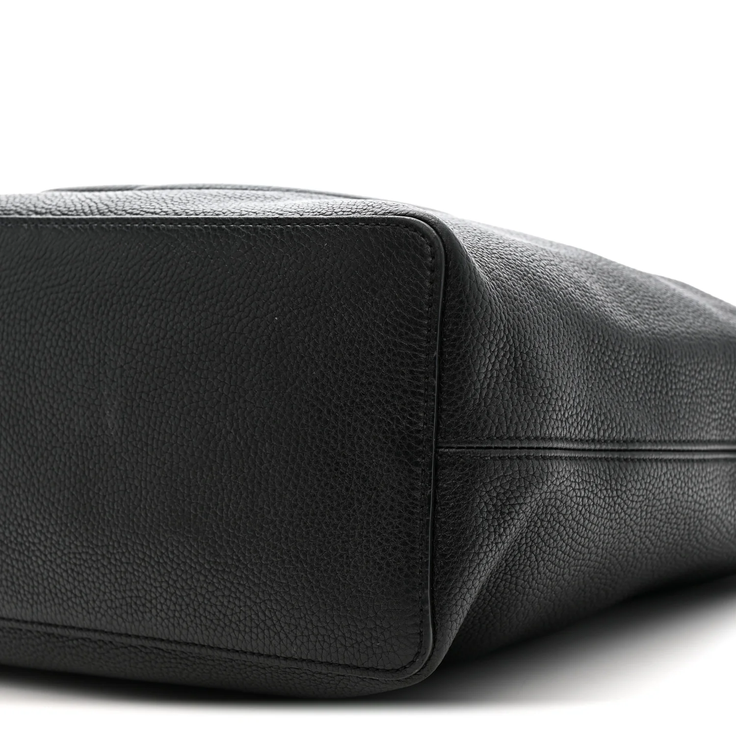 Pebbled Calfskin Large Soho Hobo Black - Image 11