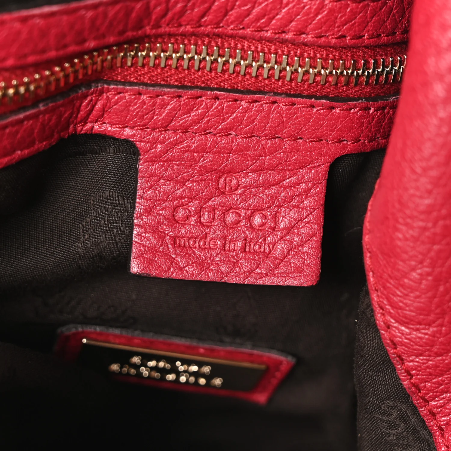 Pebbled Calfskin Medium G Wave Shoulder Bag Red - Image 11