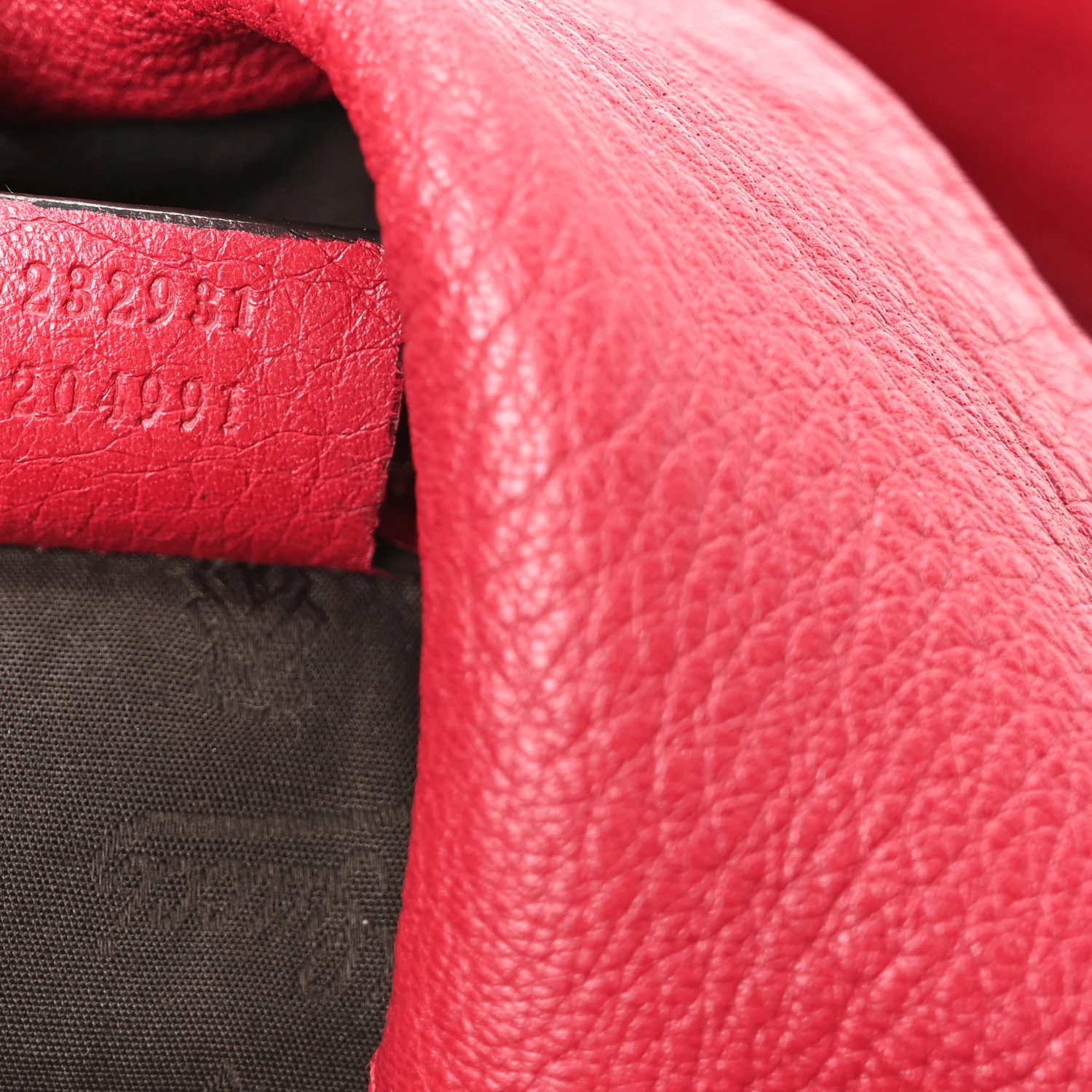 Pebbled Calfskin Medium G Wave Shoulder Bag Red - Image 13