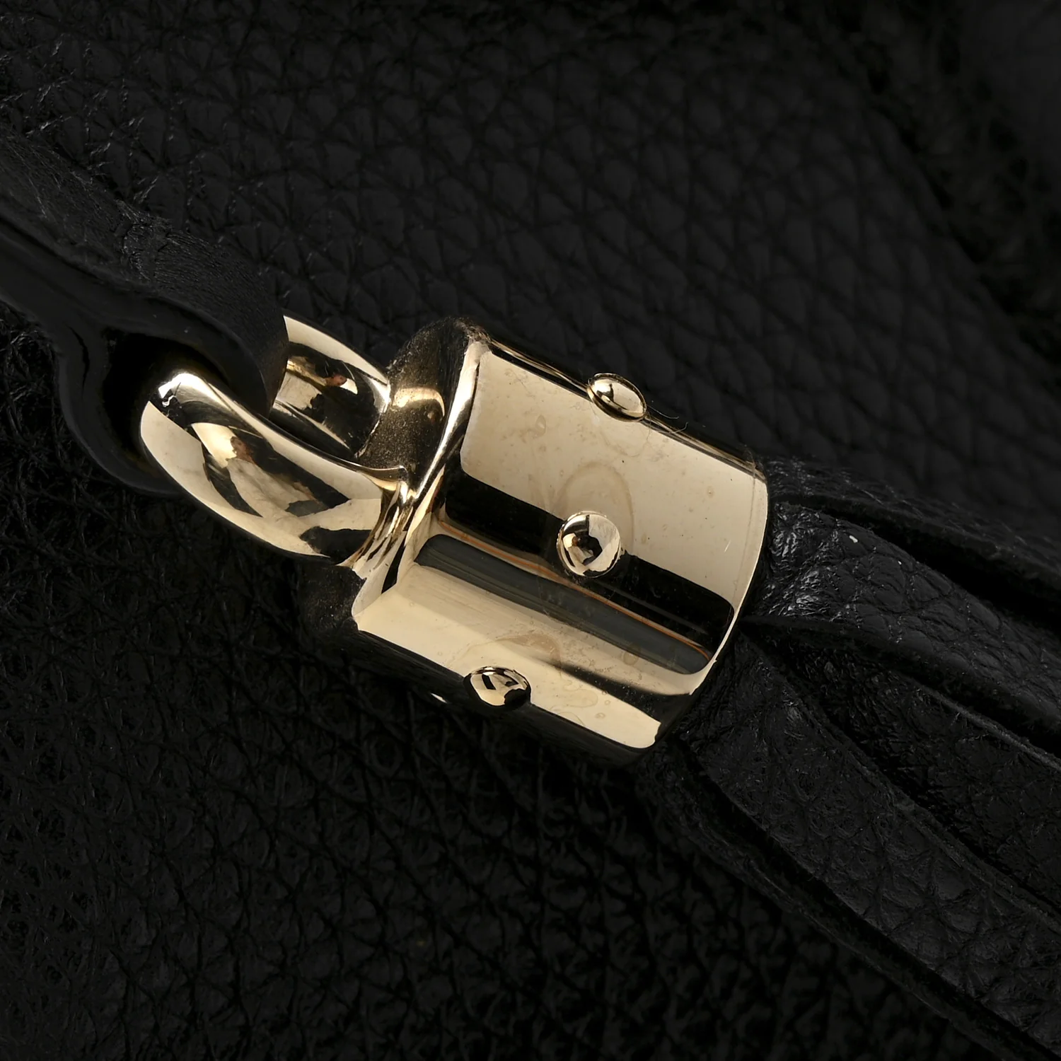 Pebbled Calfskin Medium Soho Chain Shoulder Bag Black - Image 13