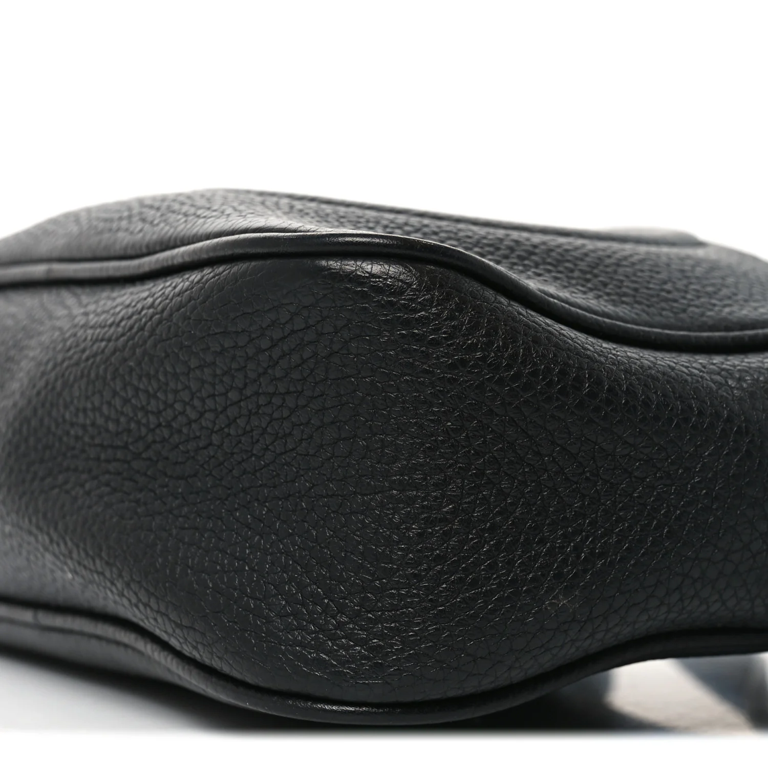 Pebbled Calfskin Small Soho Disco Bag Black - Image 10