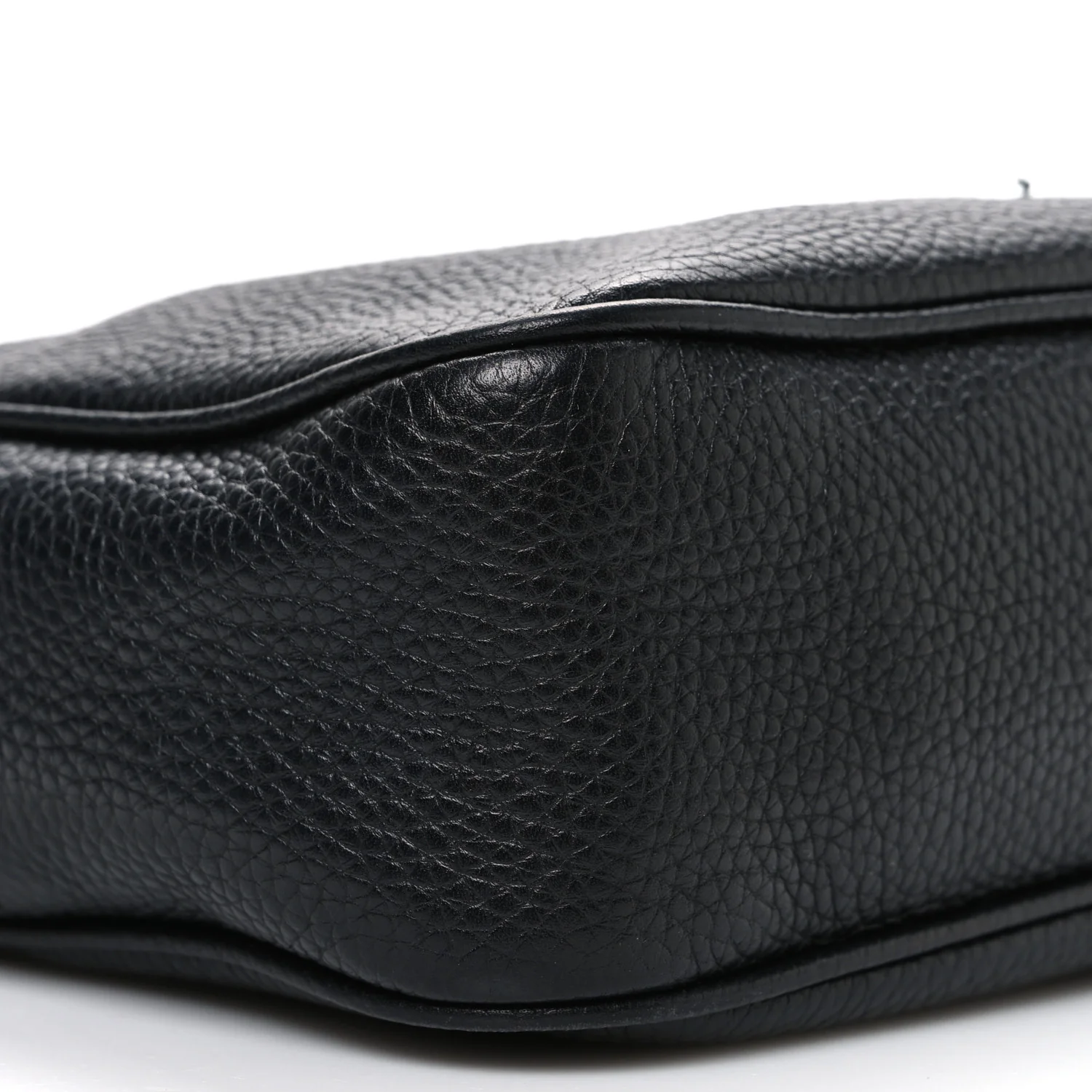 Pebbled Calfskin Small Soho Disco Bag Black - Image 9