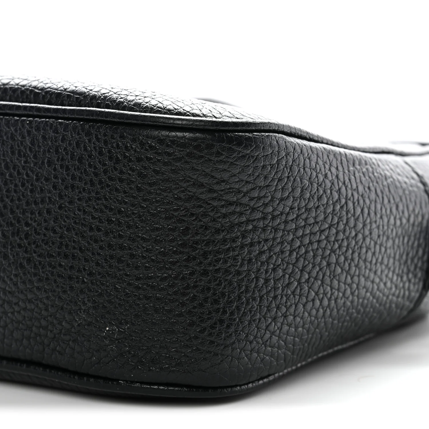 Pebbled Calfskin Small Soho Disco Bag Black - Image 10