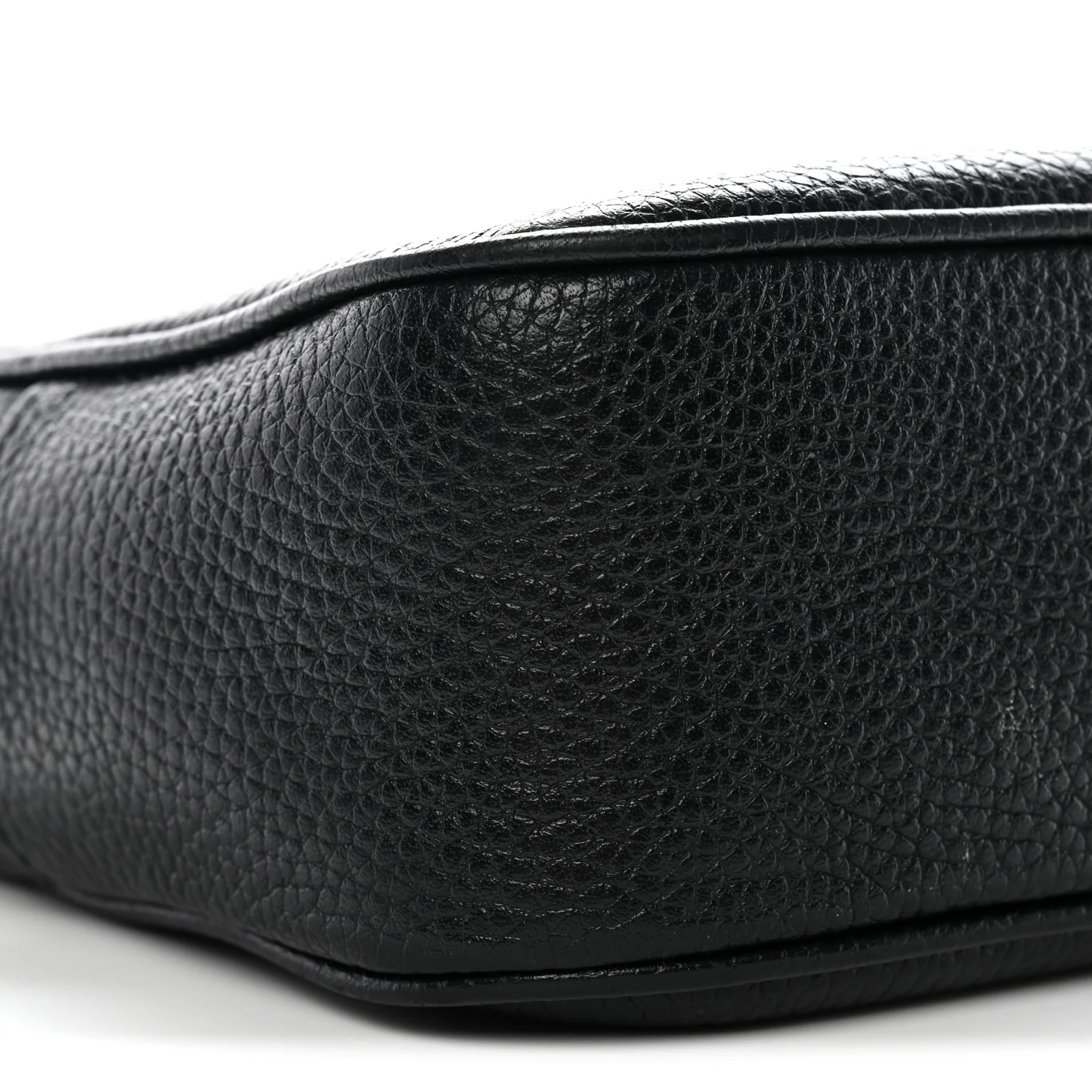 Pebbled Calfskin Small Soho Disco Bag Black - Image 9
