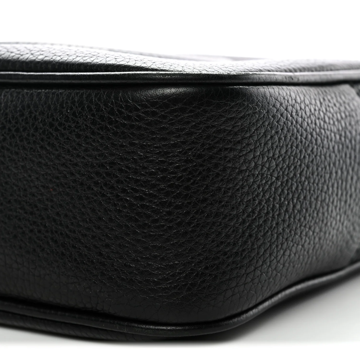 Pebbled Calfskin Small Soho Disco Bag Black - Image 10
