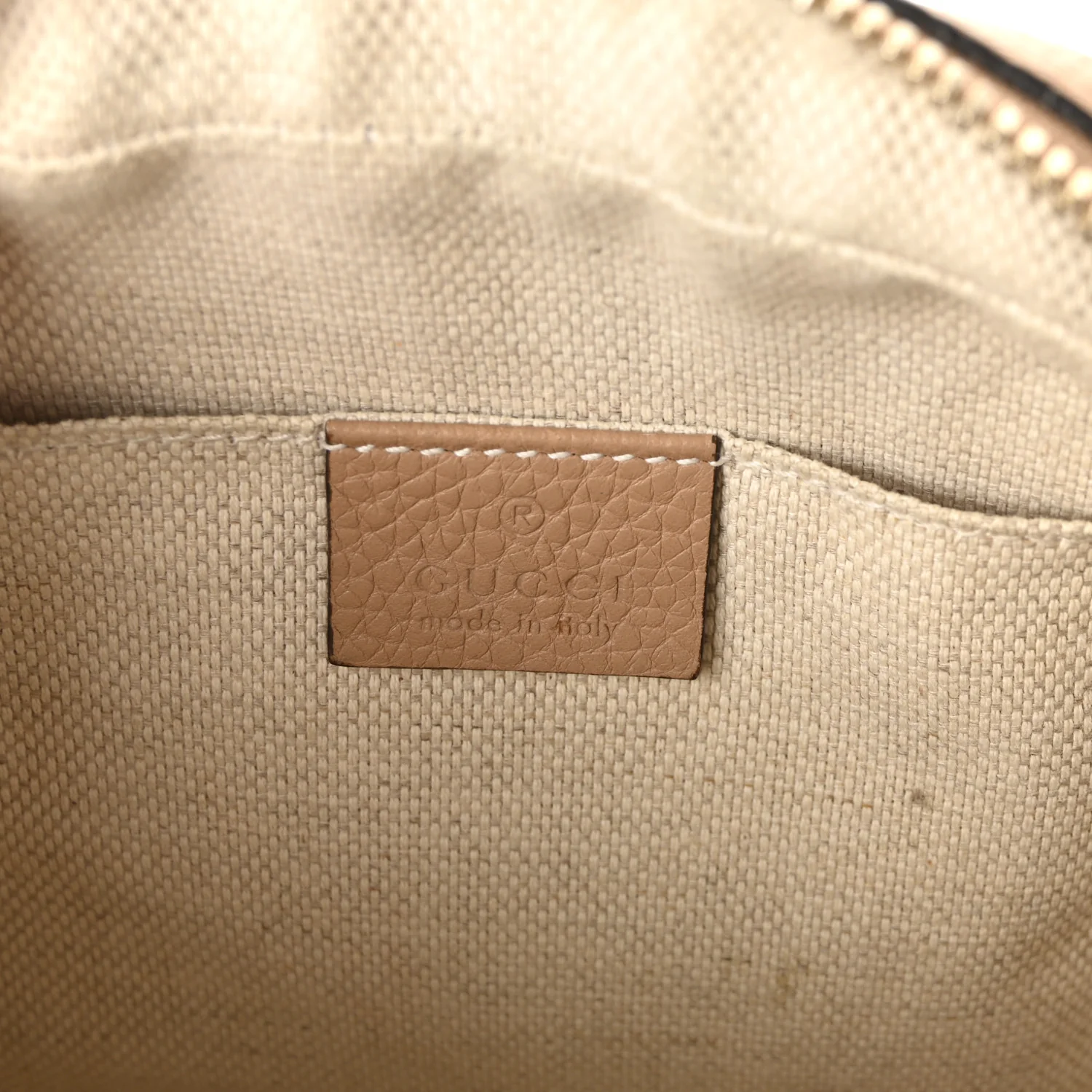 Pebbled Calfskin Small Soho Disco Bag Camelia - Image 6