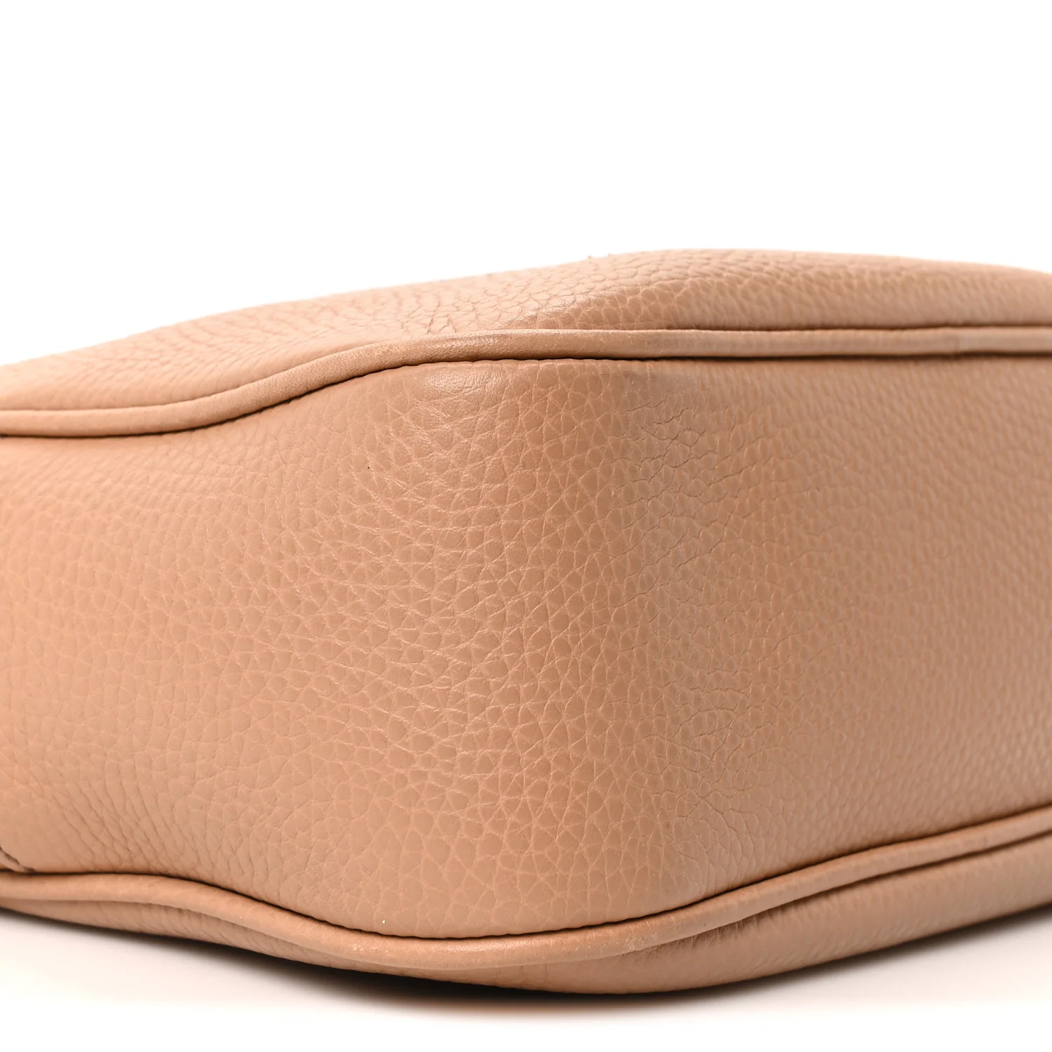 Pebbled Calfskin Small Soho Disco Bag Camelia - Image 9