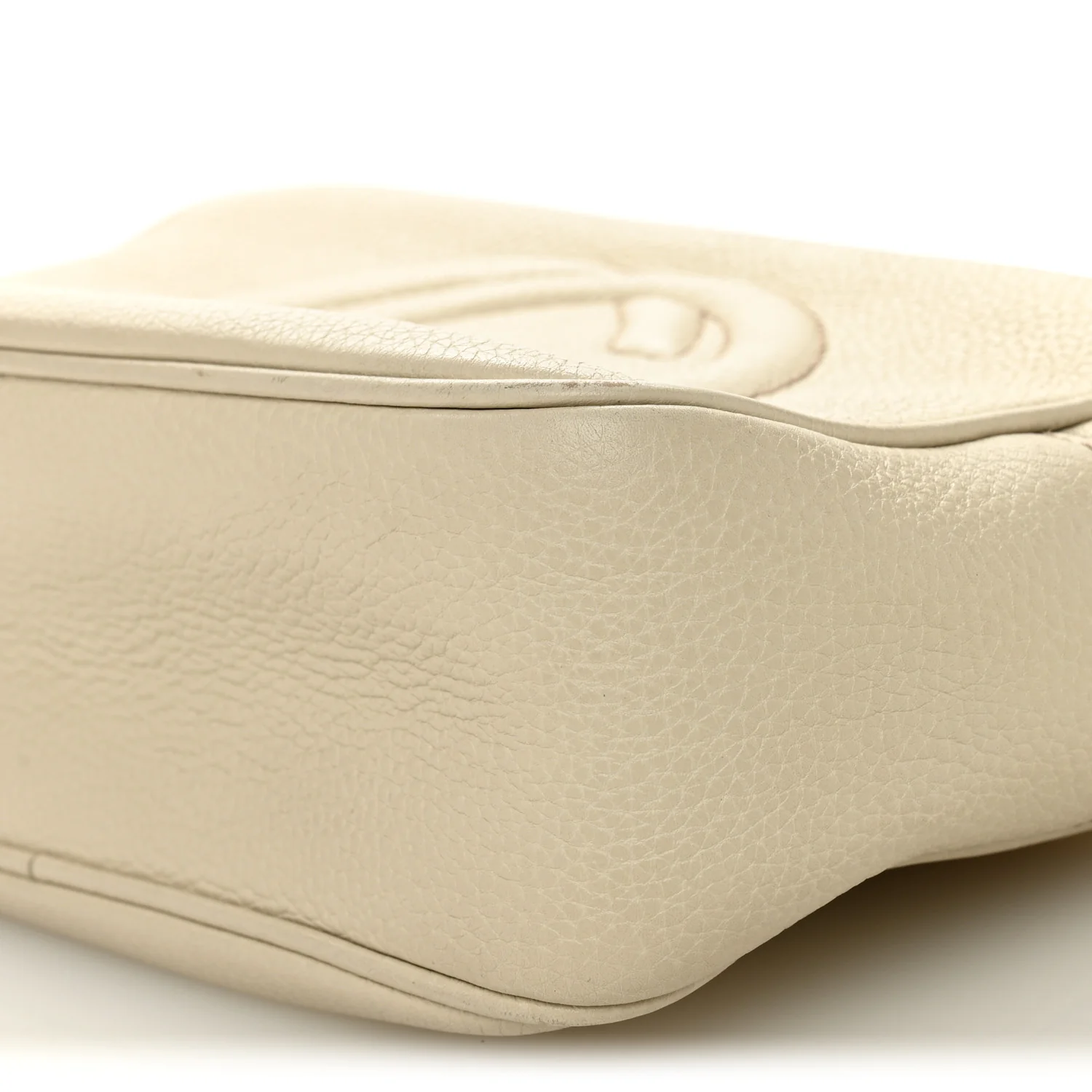 Pebbled Calfskin Small Soho Disco Bag Off White - Image 10