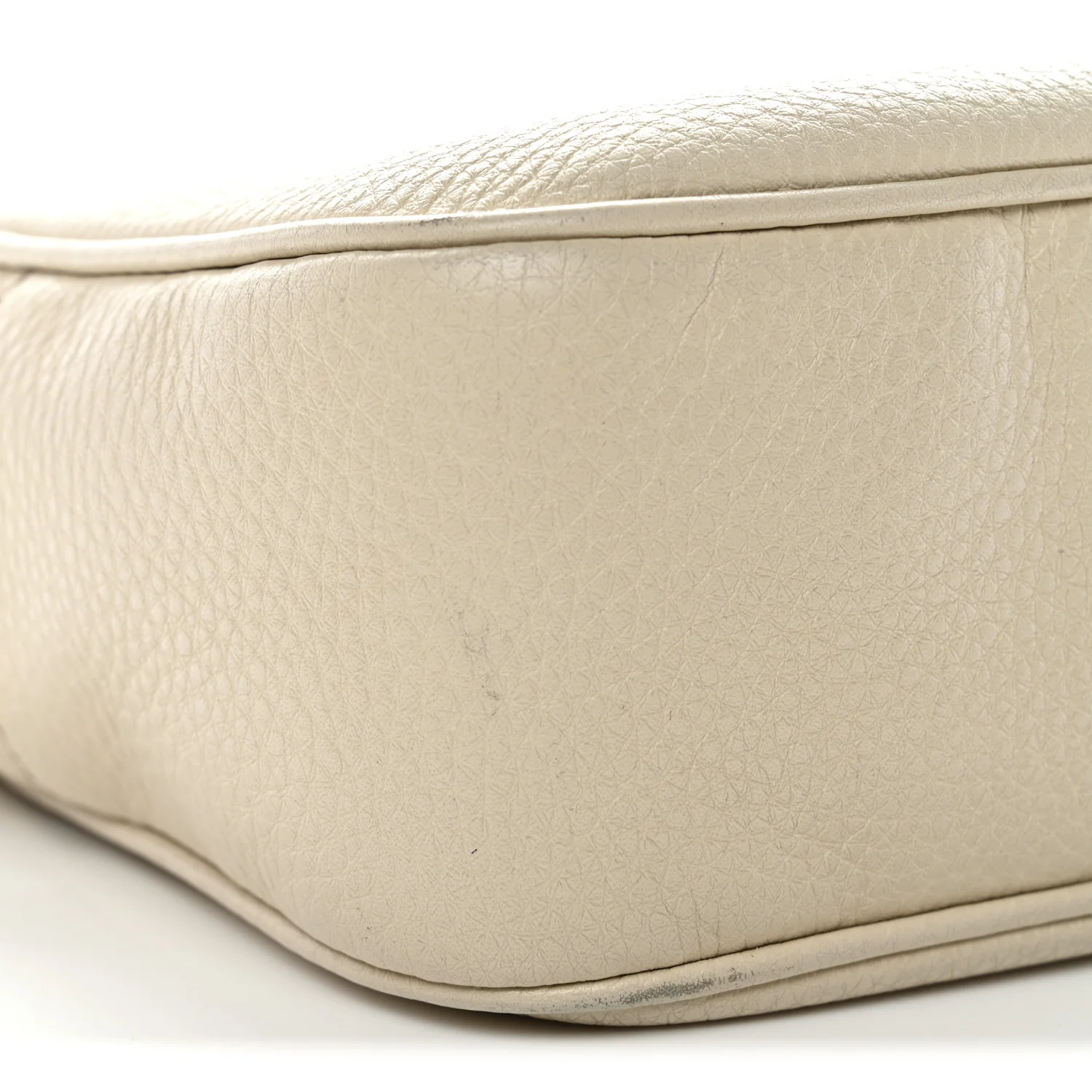 Pebbled Calfskin Small Soho Disco Bag Off White - Image 25