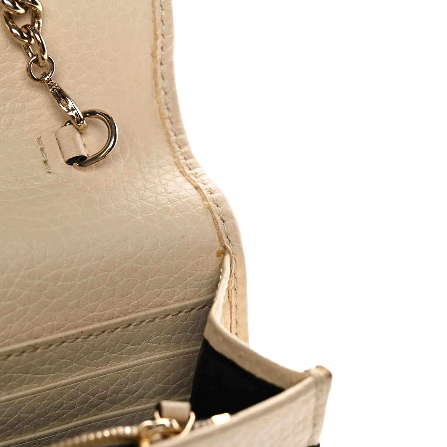 Pebbled Calfskin Soho Wallet on Chain Ivoire - Image 10