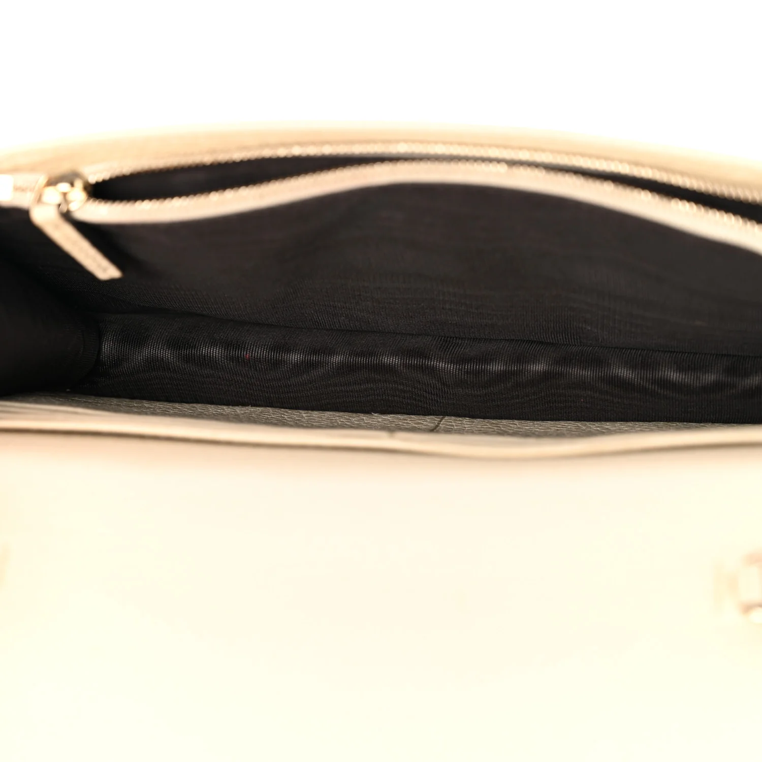 Pebbled Calfskin Soho Wallet on Chain Ivoire - Image 5