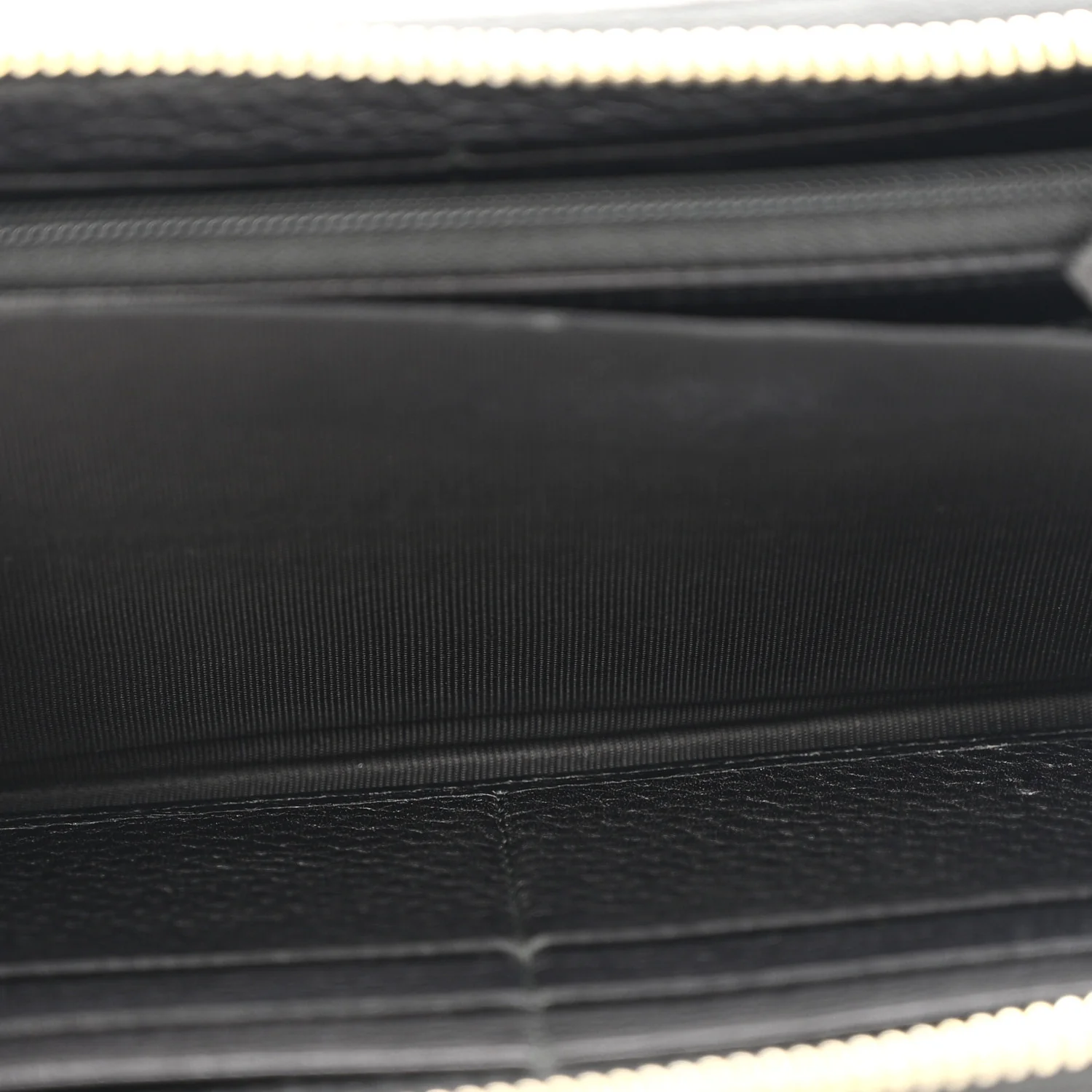 Pebbled Calfskin Soho Zip Around Wallet Black - Image 6