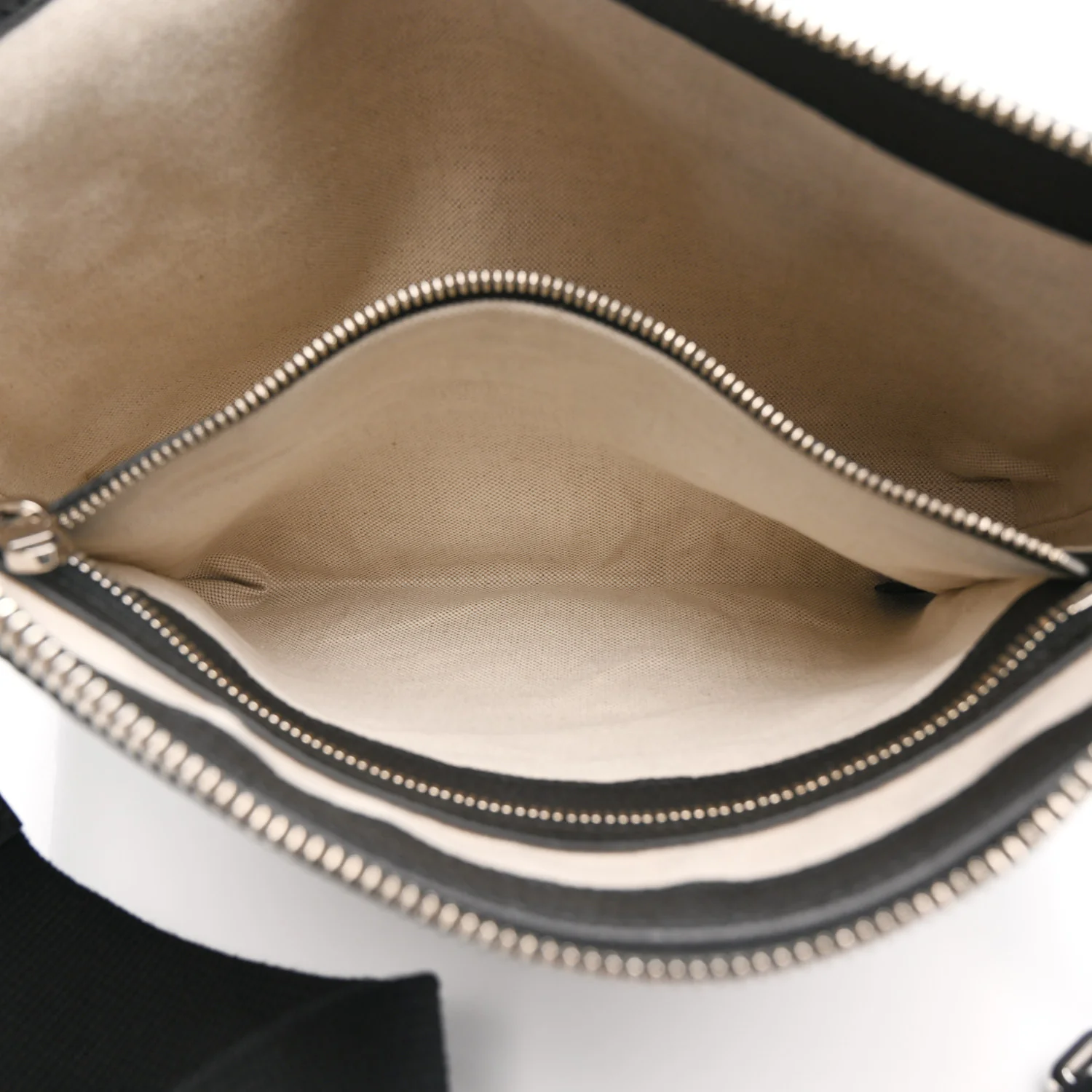 Piuma Calfskin Jumbo GG Embossed Medium Wristlet Messenger Bag Black - Image 13