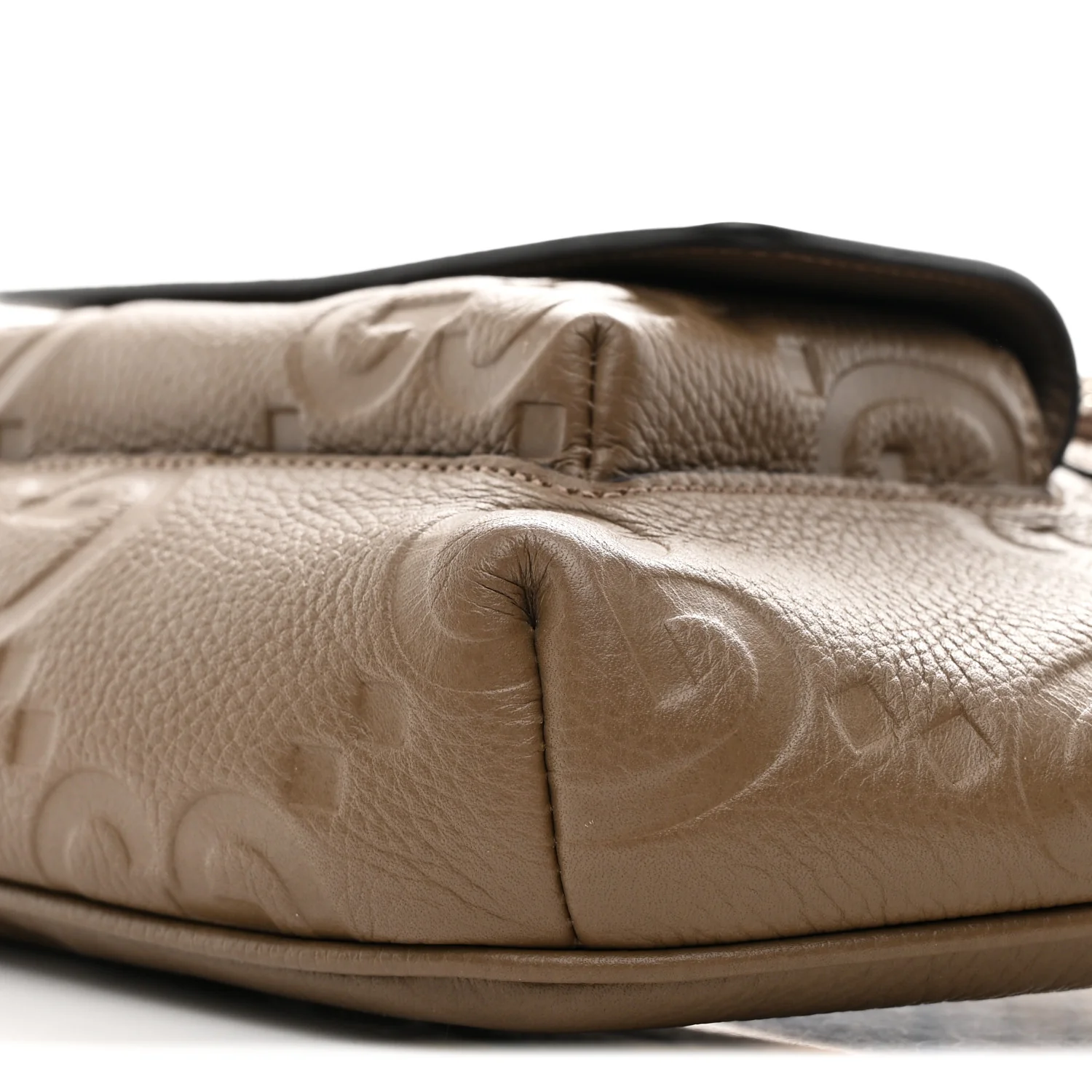 Piuma Calfskin Jumbo GG Embossed Pocket Belt Bag Good Taupe - Image 10