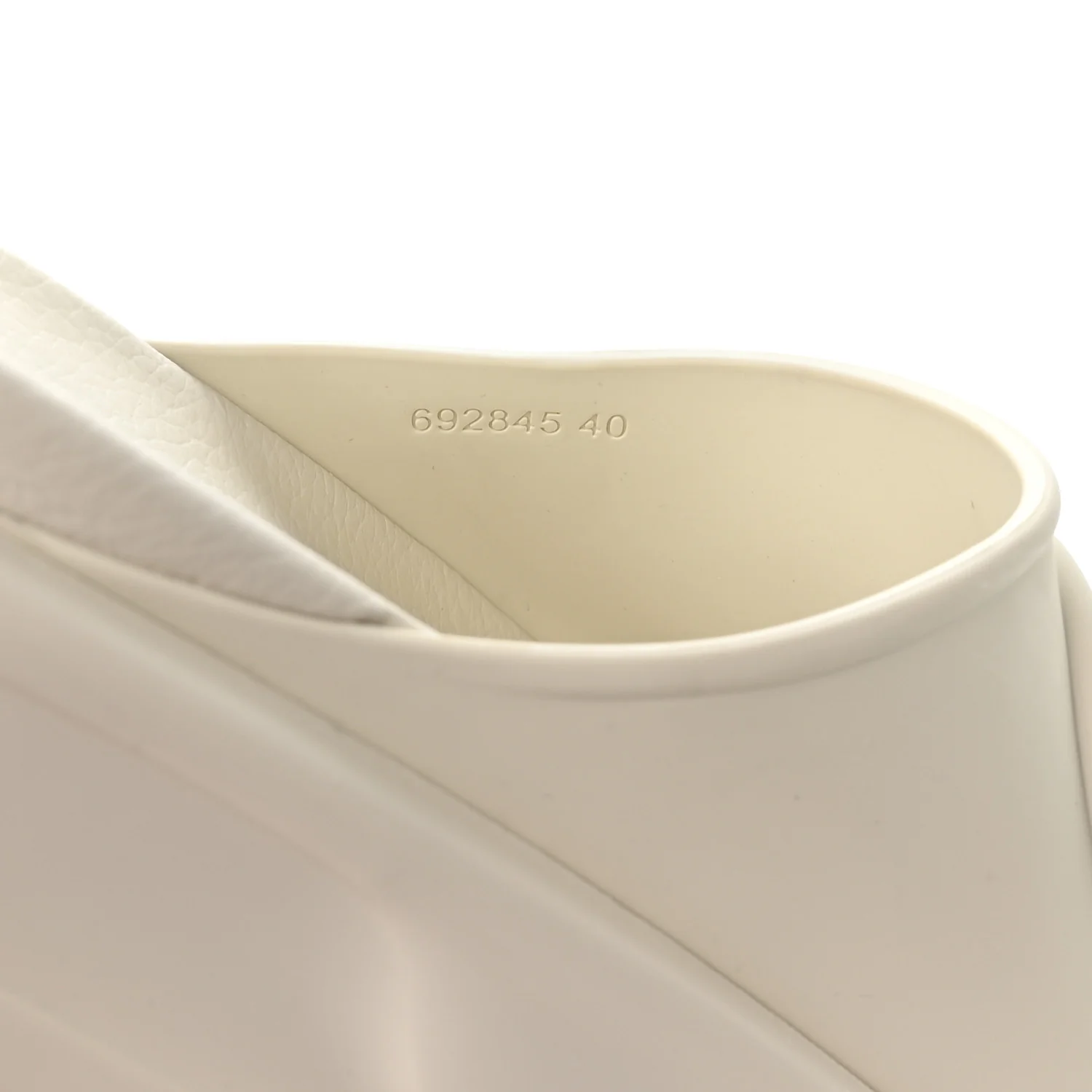 Soft Rubber Womens Interlocking G Platform 42mm Slide Sandals 40 Off White - Image 16