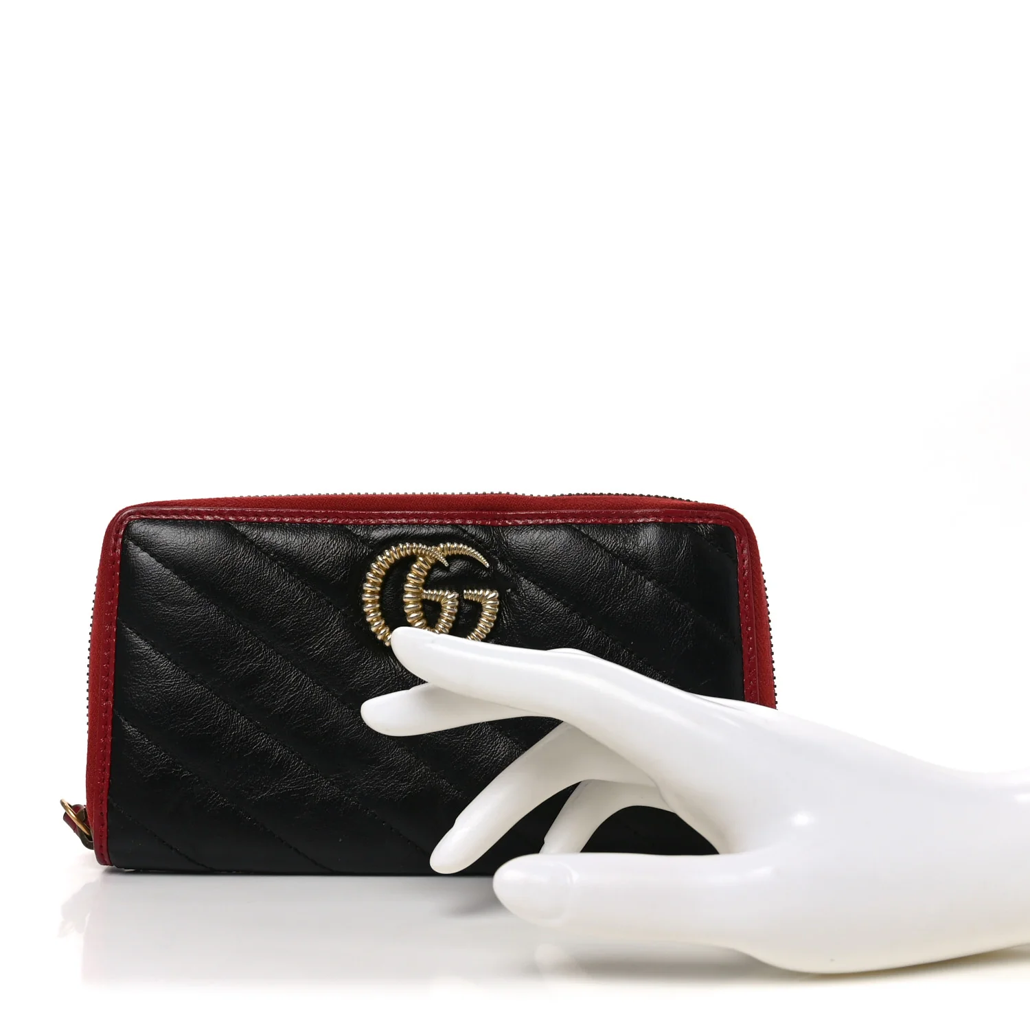 Vintage Effect Calfskin Matelasse Diagonal Torchon GG Marmont Zip Around Wallet Black Romantic Cherry - Image 2