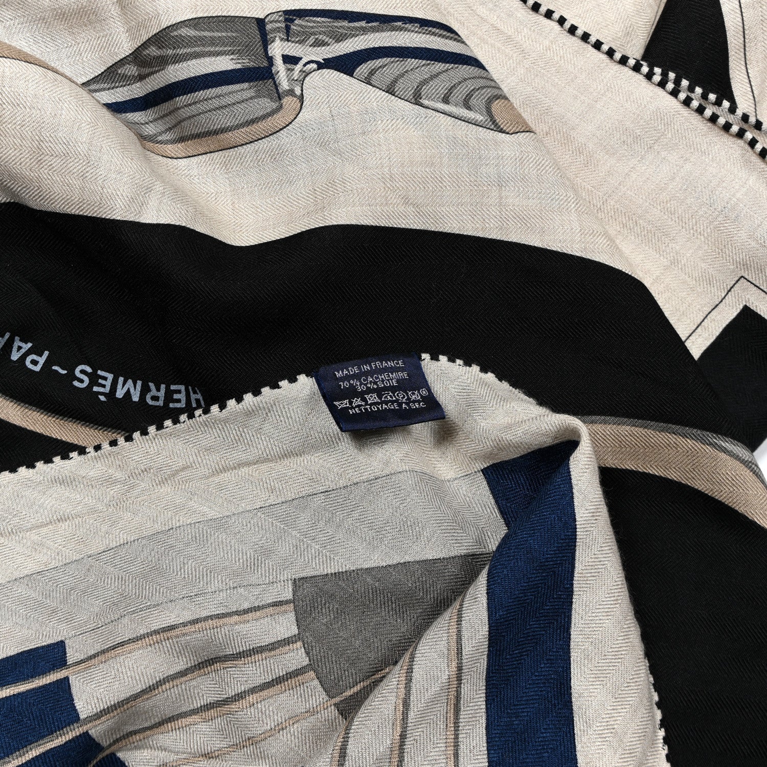 Cashmere Silk Arcs-En-Ciel  Giant Pointe Triangle Shawl Naturel Marine Black - Image 2