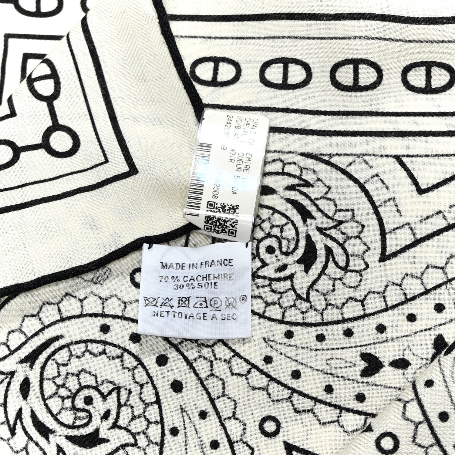 Cashmere Silk Cheval De Coeur Bandana Shawl 140 White Black - Image 5