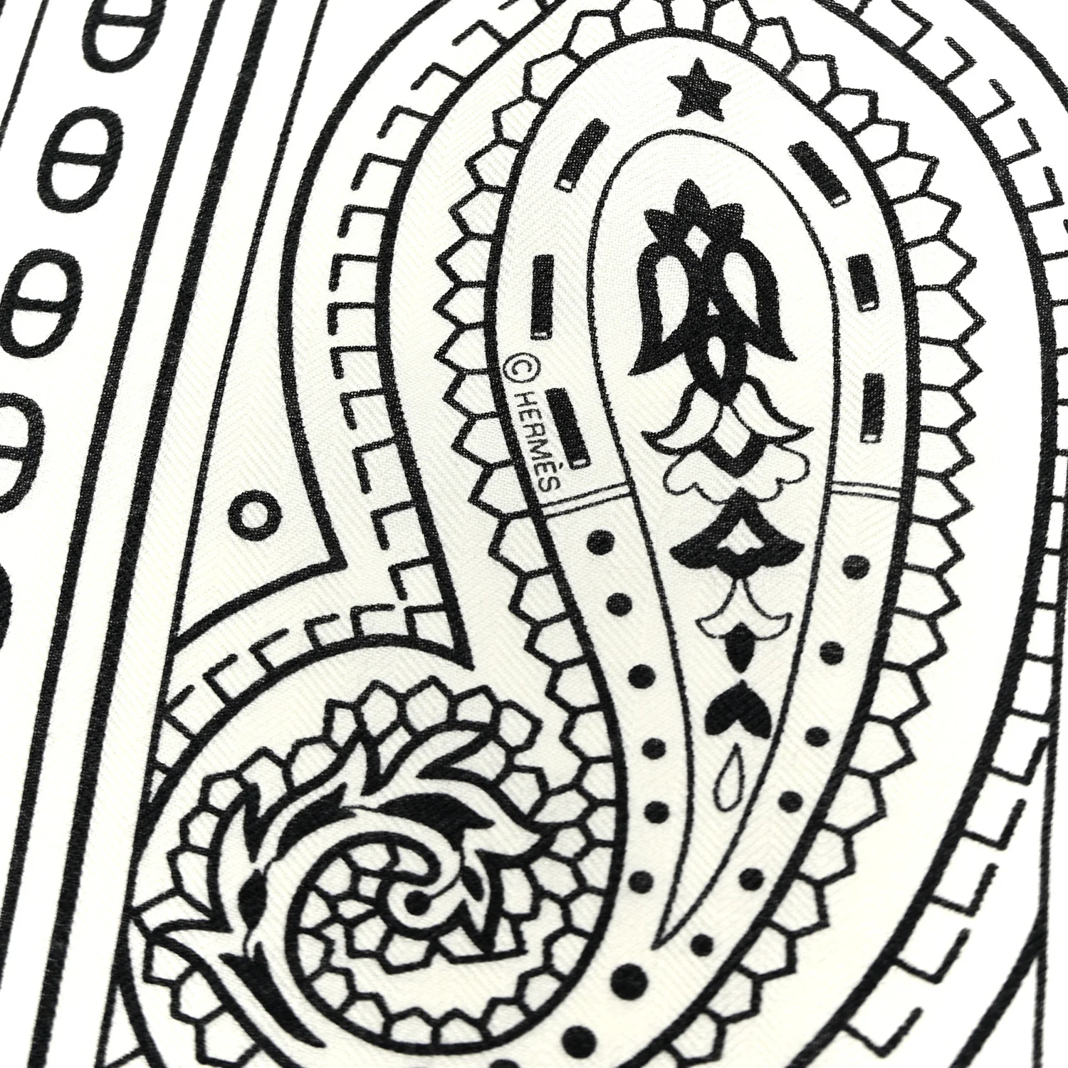 Cashmere Silk Cheval De Coeur Bandana Shawl 140 White Black - Image 6