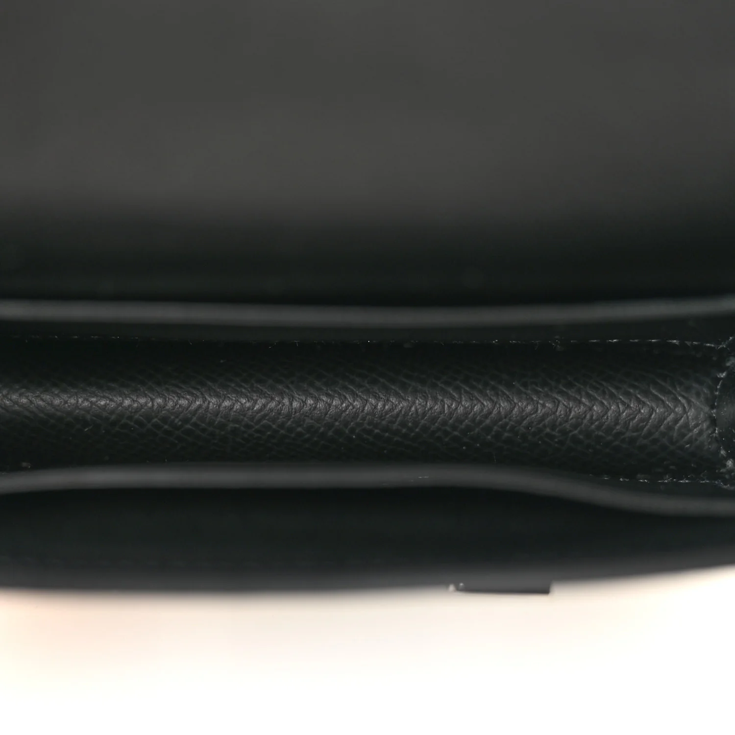 Epsom Constance Slim Wallet Black - Image 6