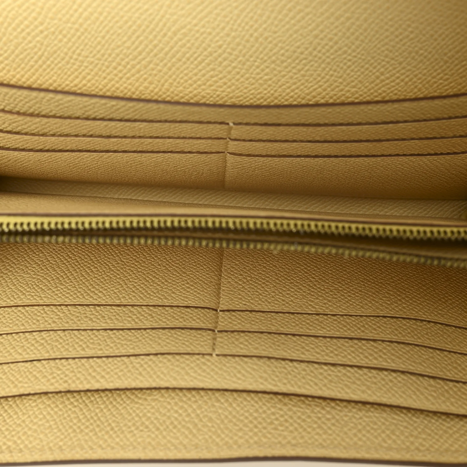 Epsom Kelly Longue Wallet Jaune Poussin - Image 5