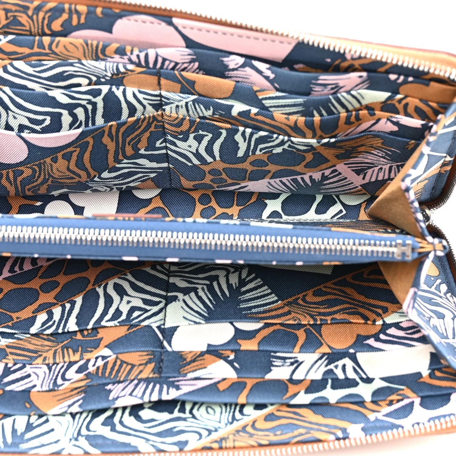 Evercolor Barenia Silk'In Wallet Gold - Image 5
