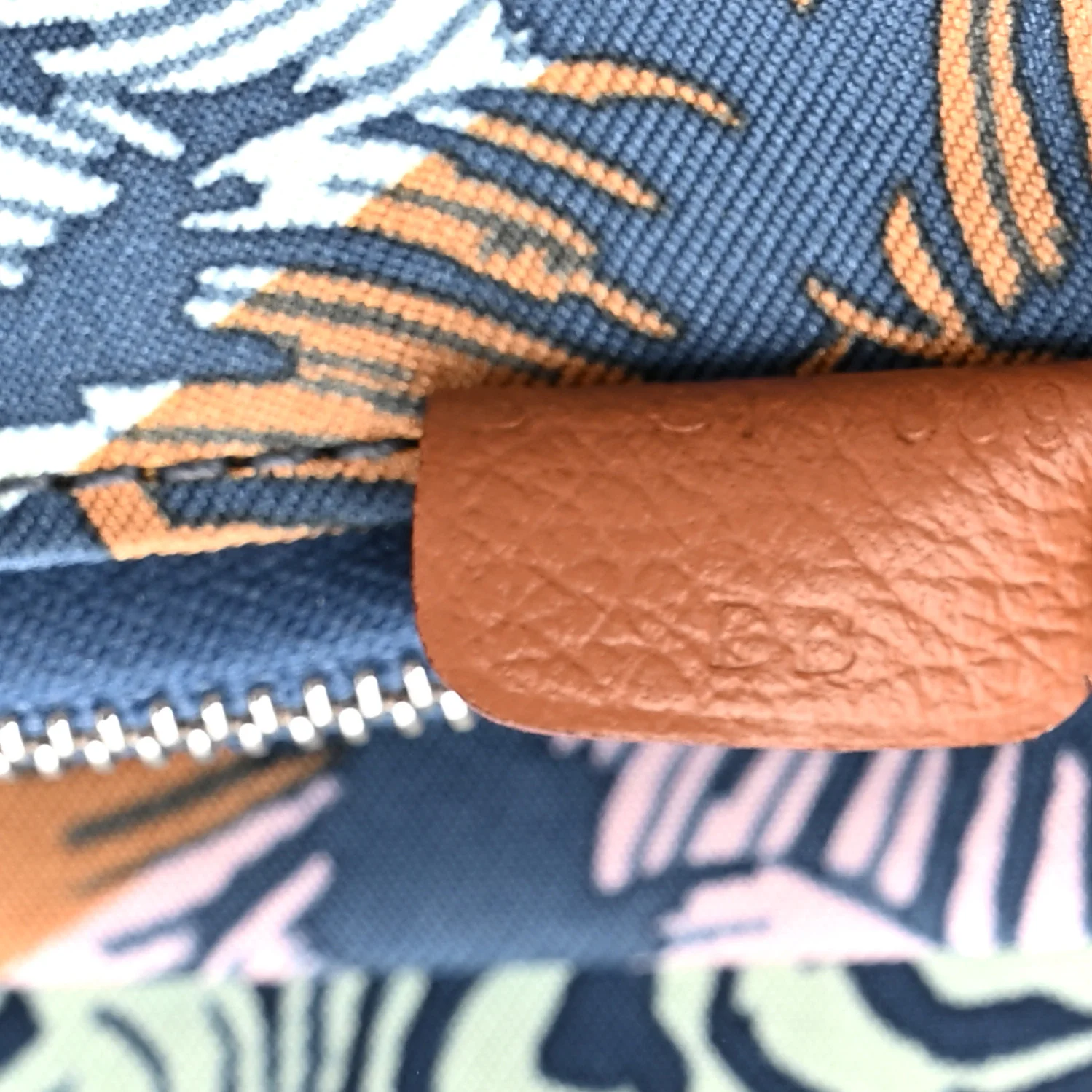 Evercolor Barenia Silk'In Wallet Gold - Image 7