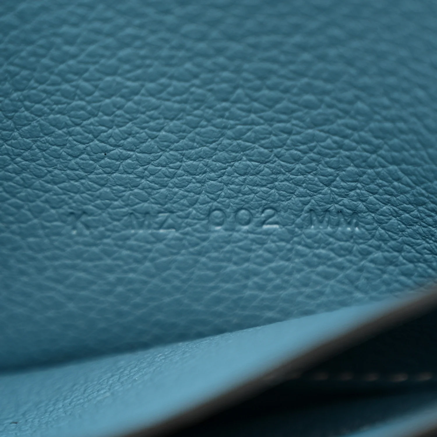 Evercolor Constance Slim Wallet Blue Jean - Image 8