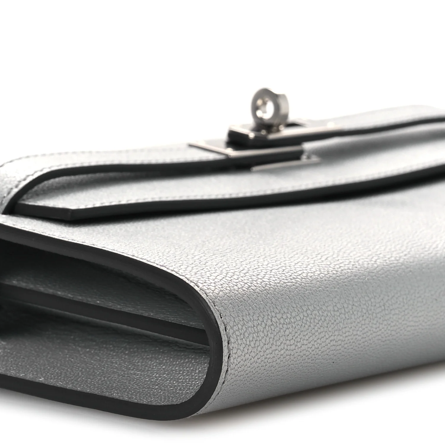 Metallic Chevre Chamkilight Kelly Wallet To Go Argent - Image 9