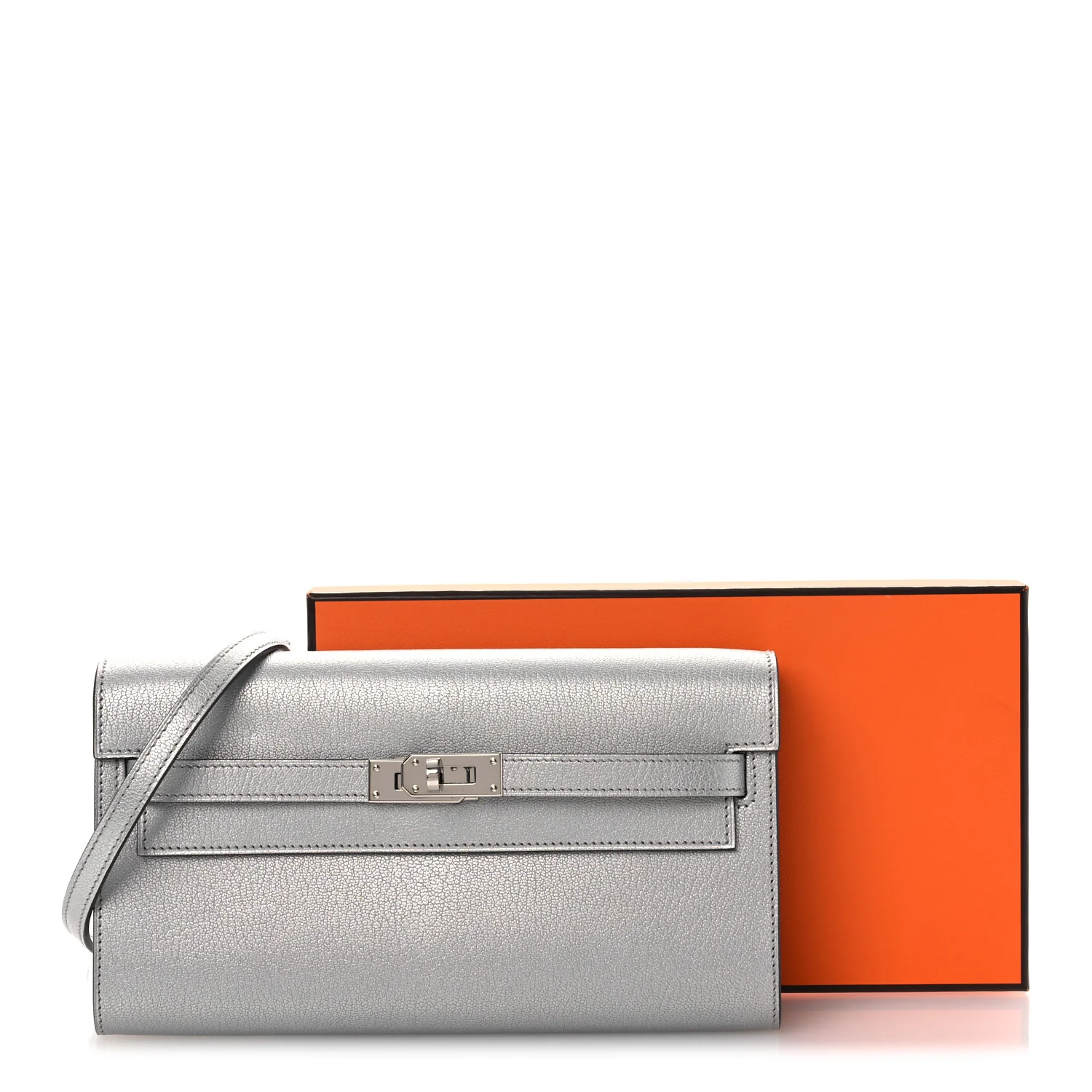 Metallic Chevre Chamkilight Kelly Wallet To Go Argent - Image 25