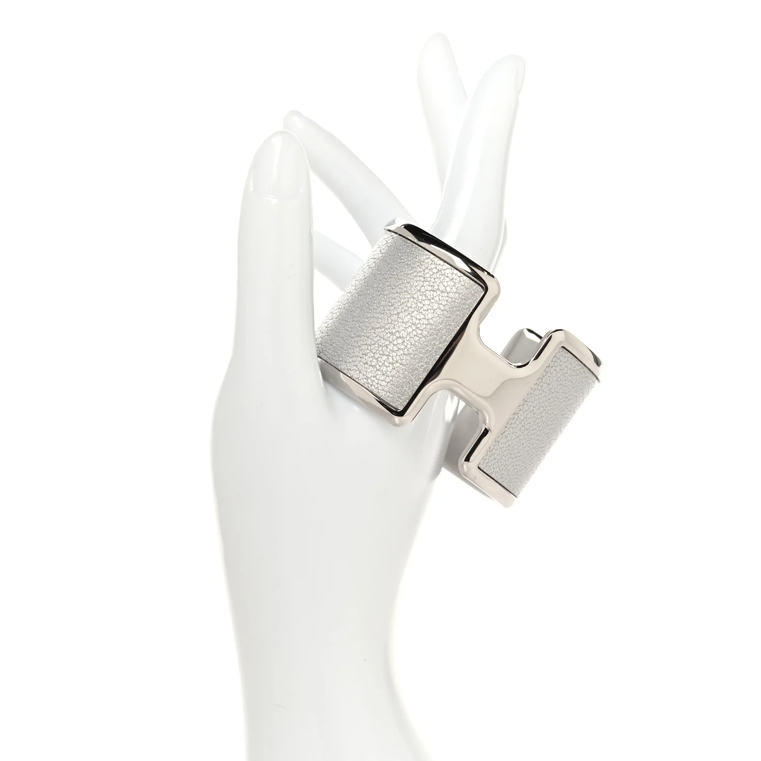 Metallic Chevre Chamkilight Olympe Cuff Bracelet Silver - Image 2