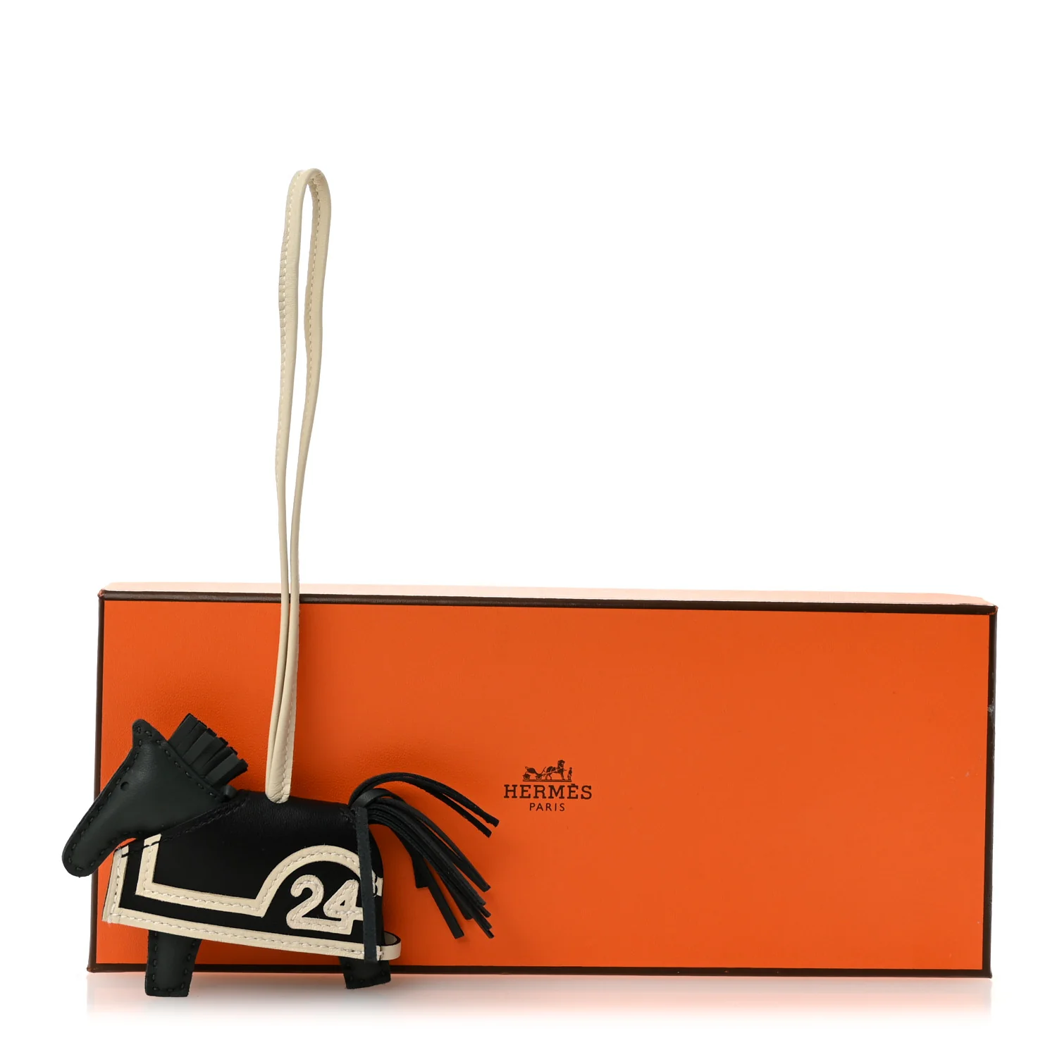 Milo Lambskin Grigri Rodeo Robeo Ceur Bag 24 Charm PM Vert Mangrove Black Craie - Image 4